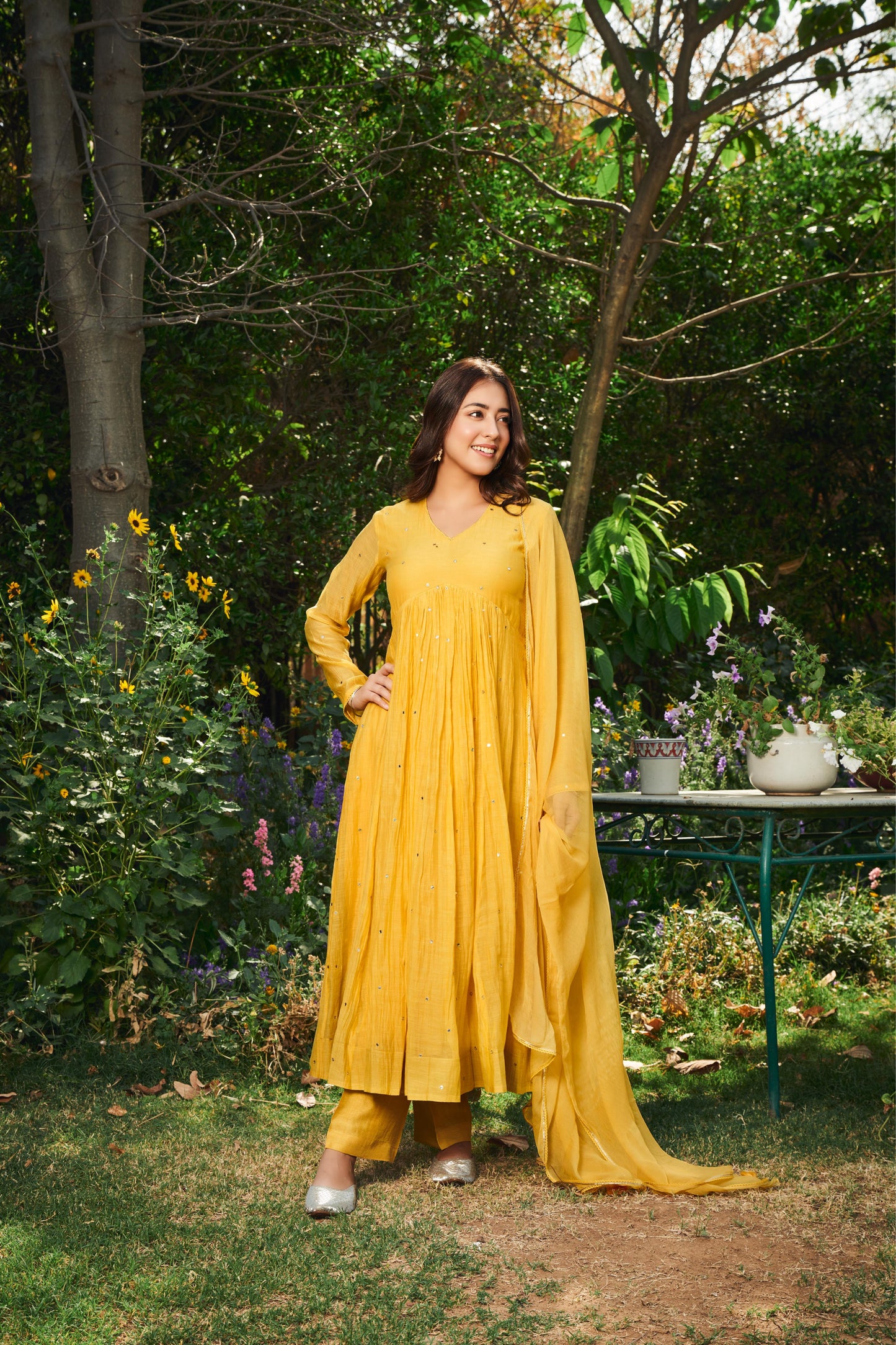 BASANTI SET