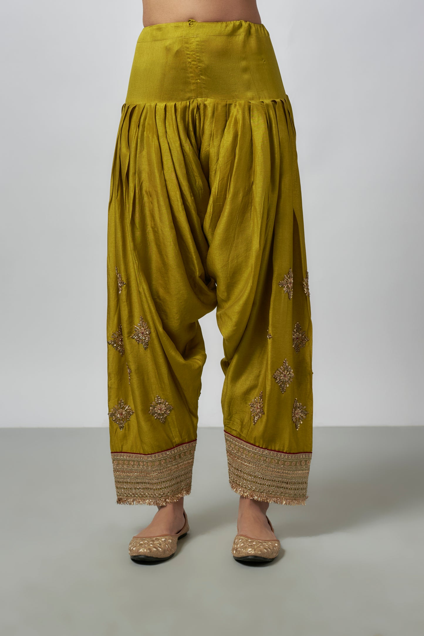 SURBHI SALWAR SET