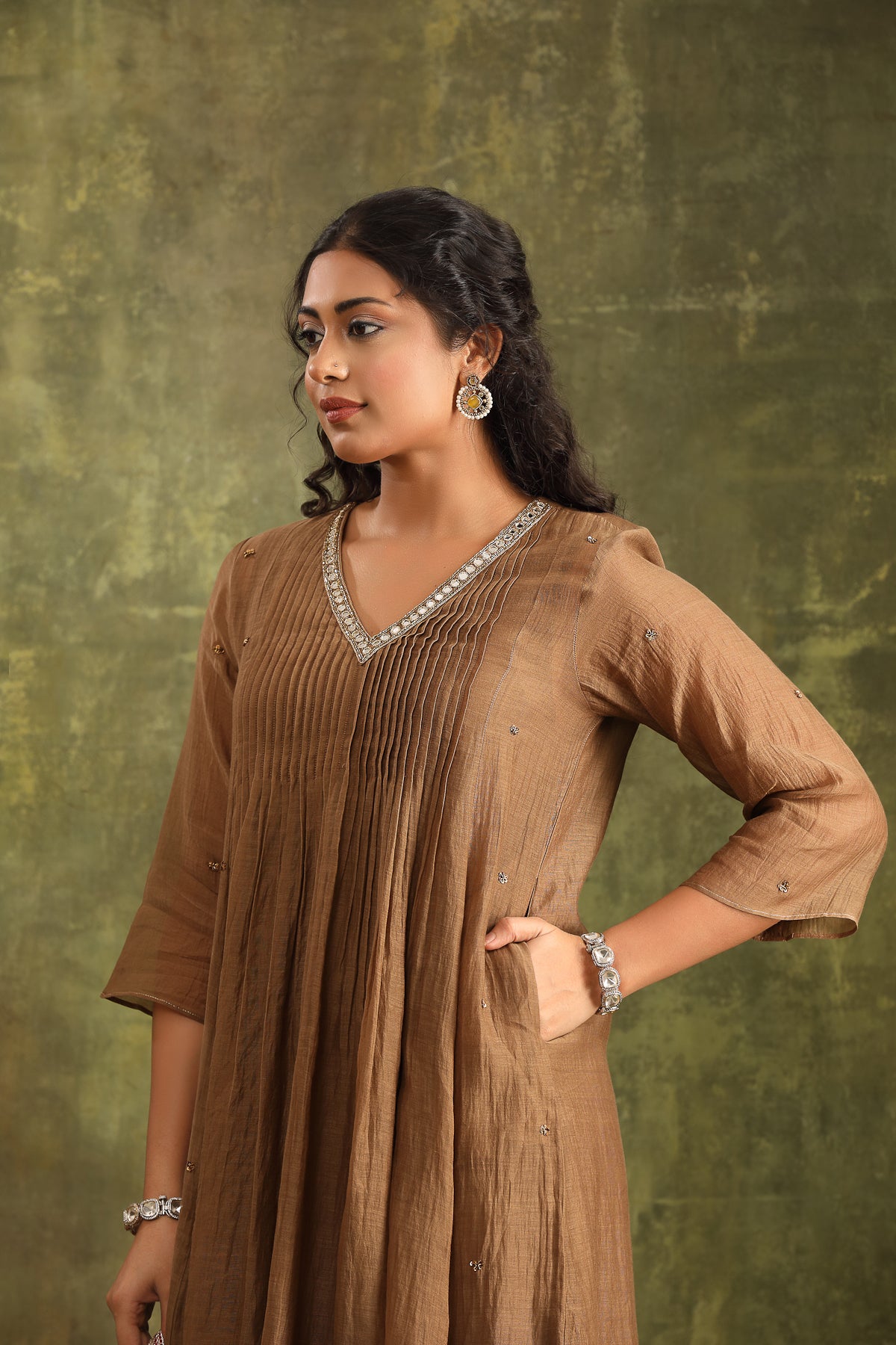 BROWN SILK CHANDERI MIRROR WORK CHANDERI SUIT SET