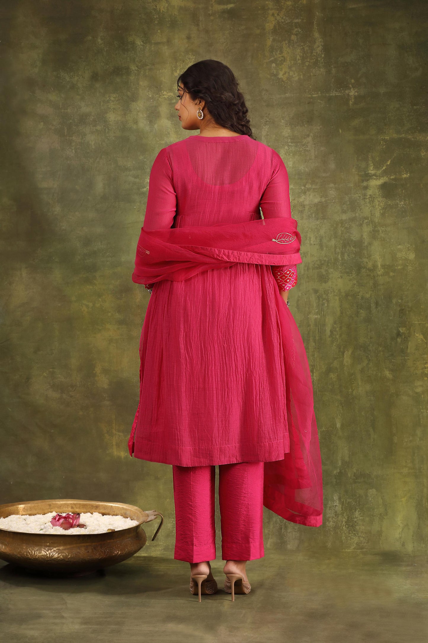 MAGENTA PINK ABSTRACT HAND EMBROIDERED CHANDERI KURTA WITH PANTS & DUPATTA