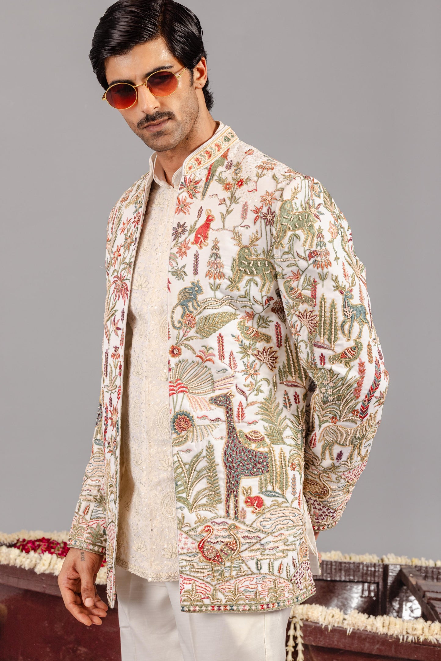 GIRAFFE IVORY JODHPURI SET