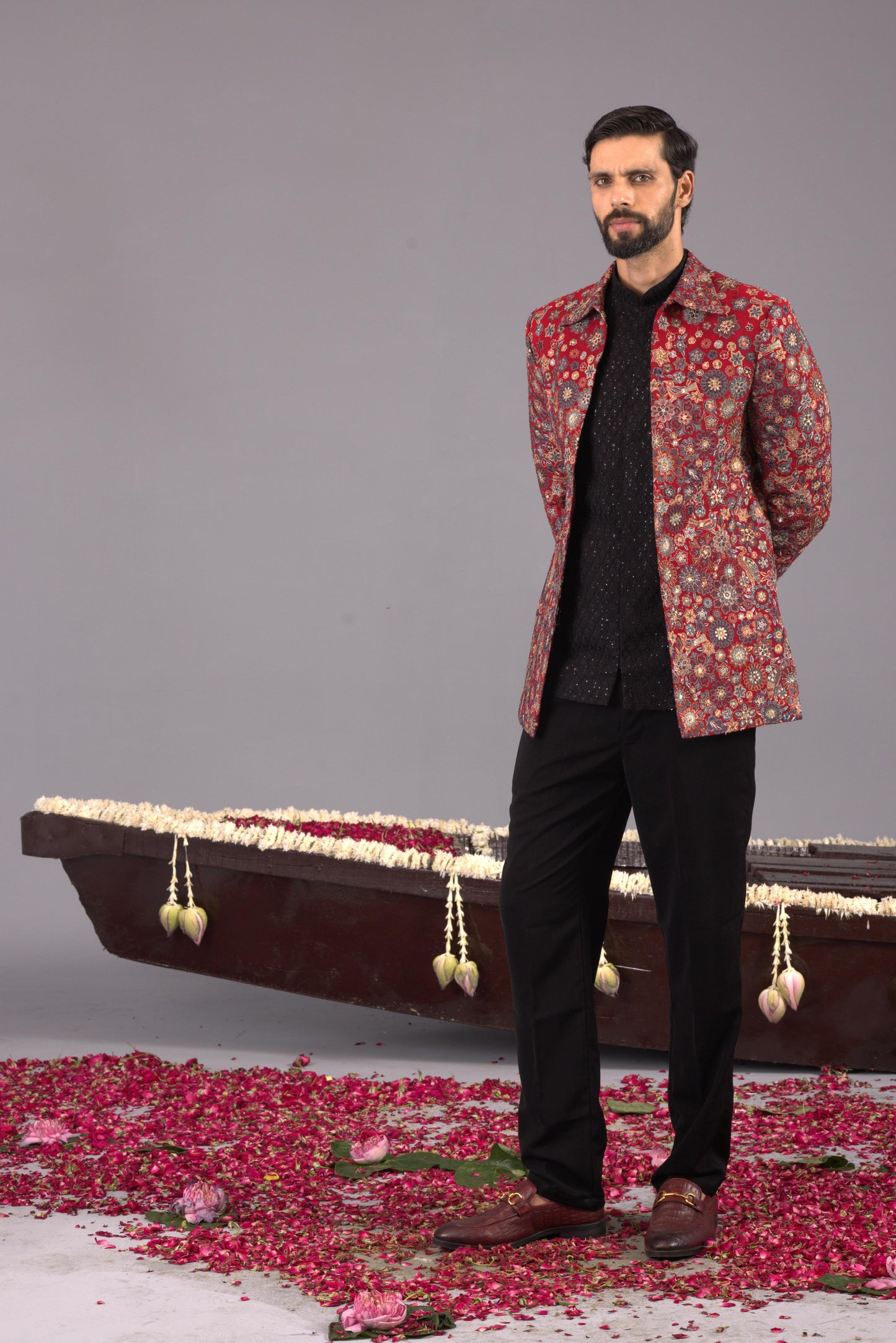 LAALBAGH MARRON JODHPURI SET