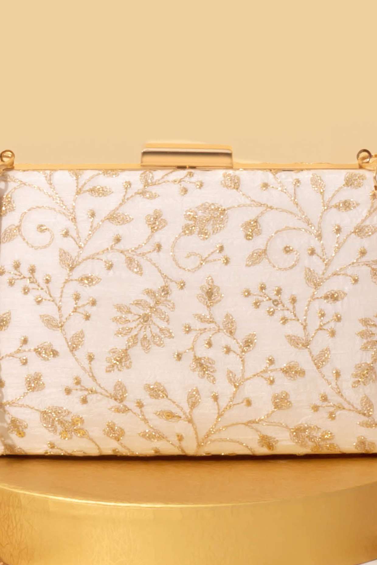 ANTARI EMBROIDERED CLUTCH - OFF WHITE