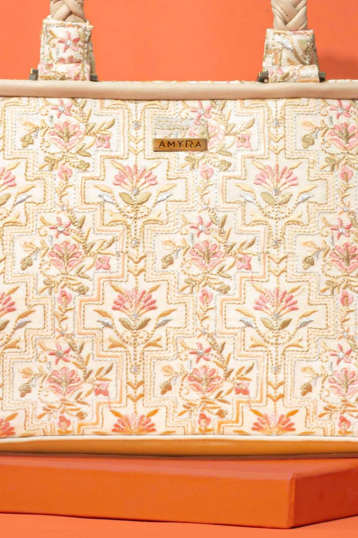 MOGRA EMBROIDERED HANDBAG - OFF-WHITE
