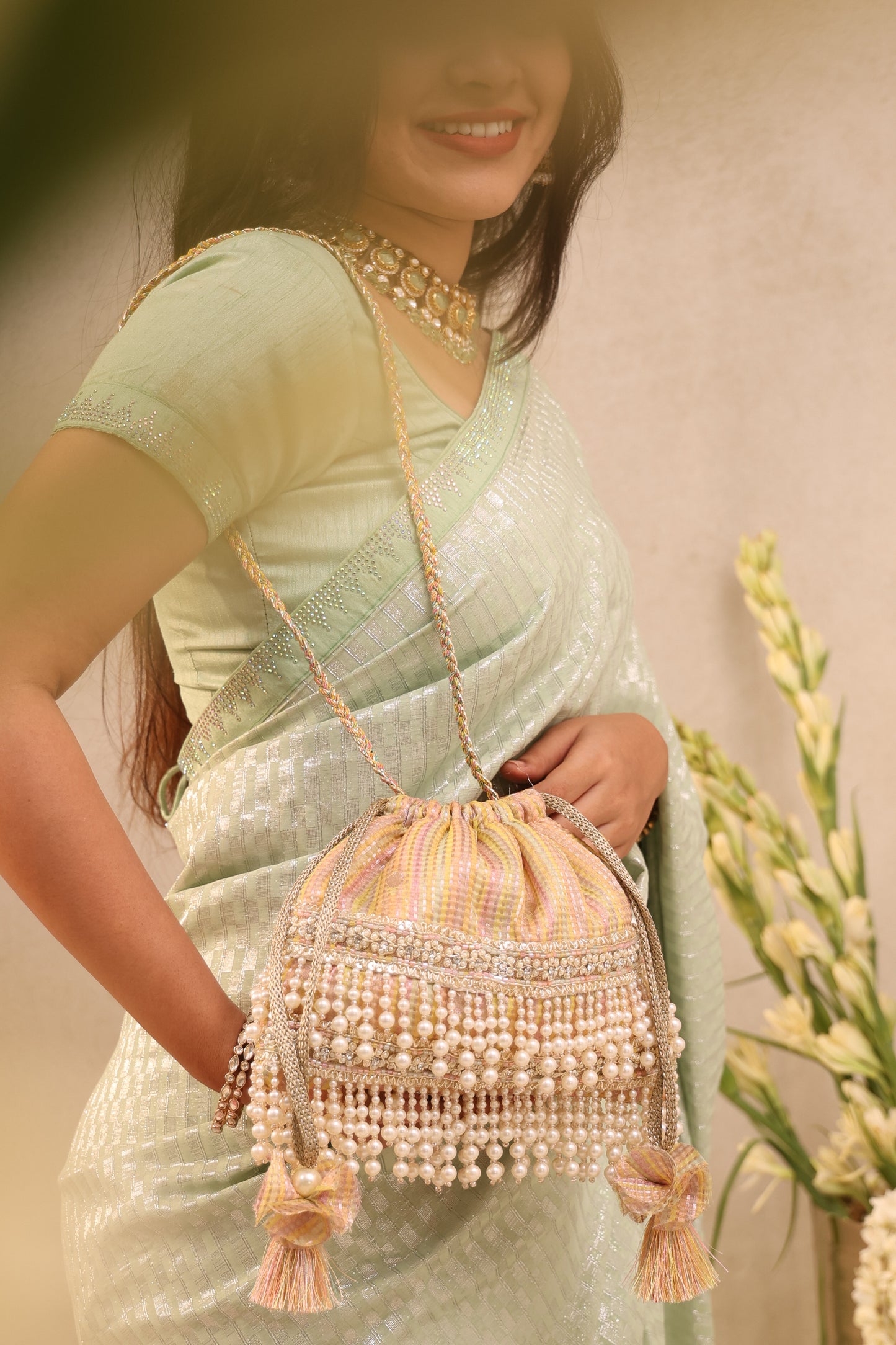 AMARI PEARL MULTICOLOR POTLI