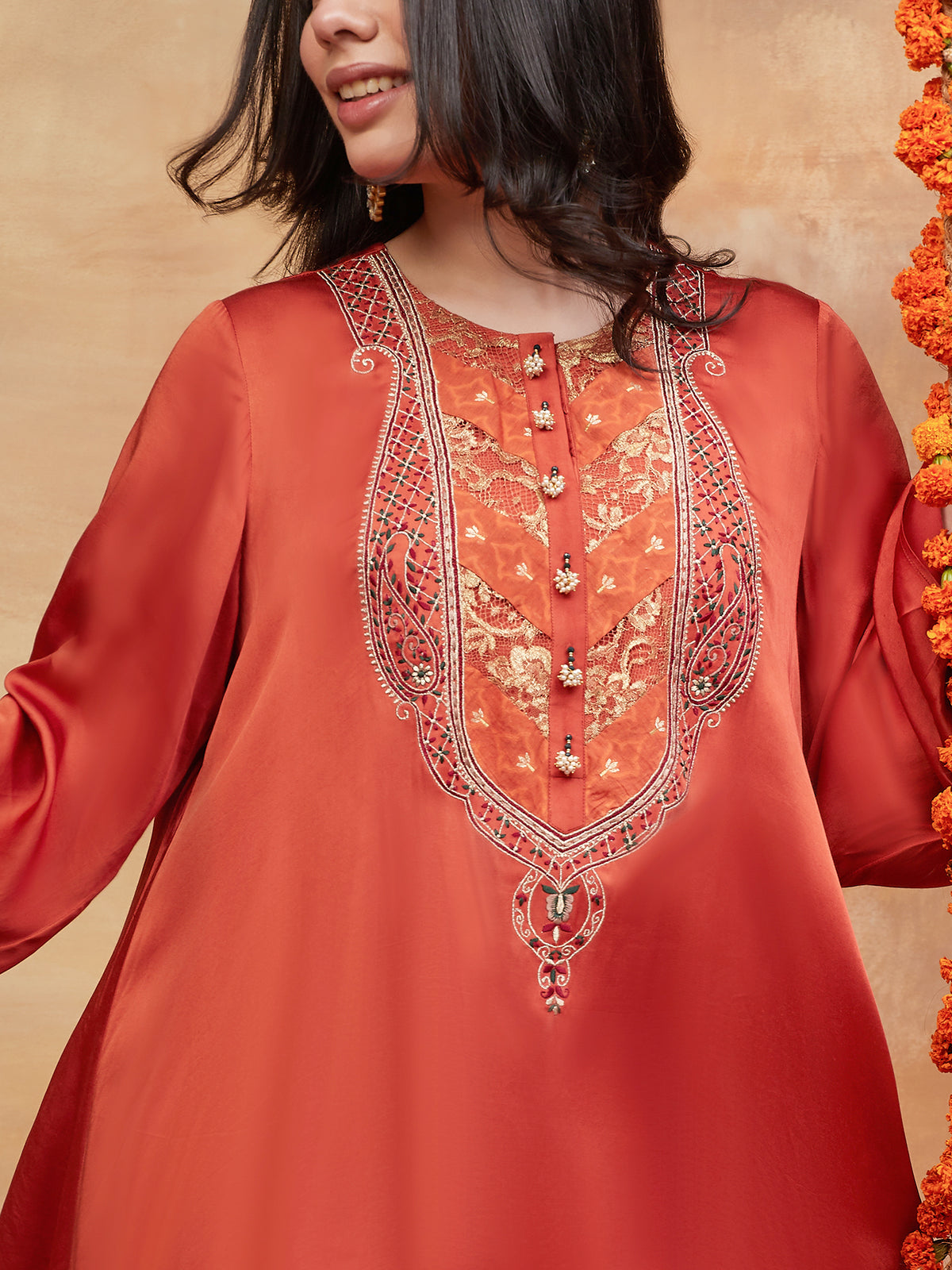 MEER SINDOOR HAND EMBROIDERED BANARASI FARSHI SET