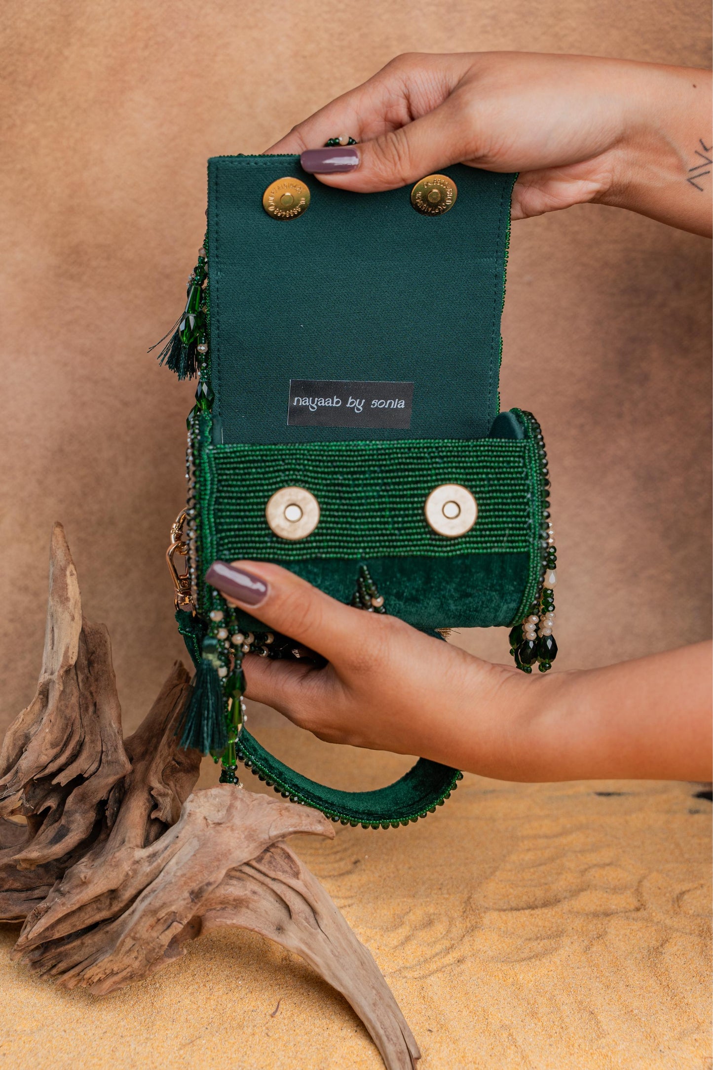 AAINA BOSHKEH GREEN