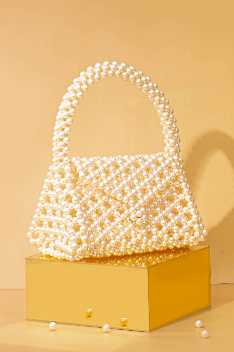 AMELIA TRIANGLE BAG