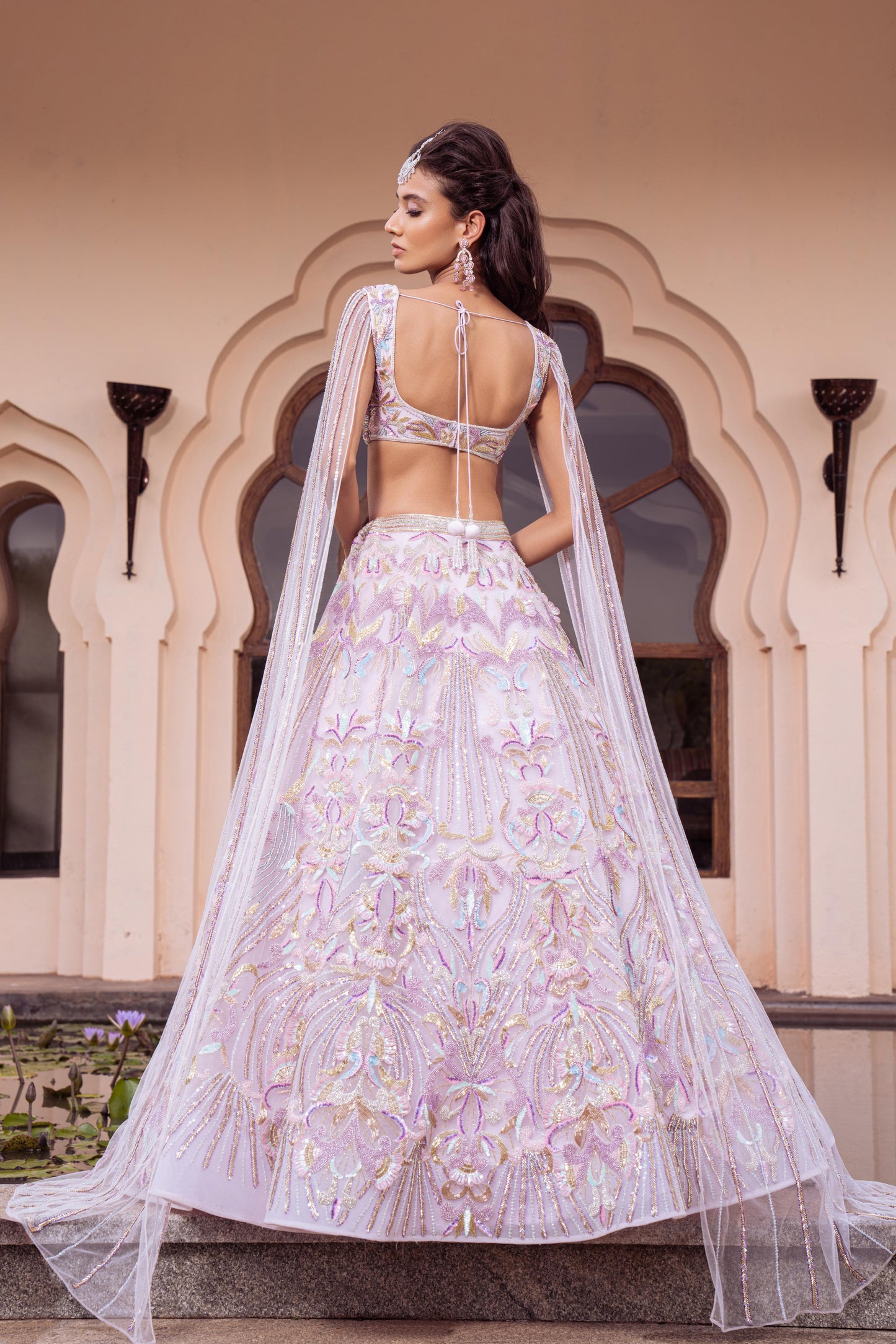 AKIRA LEHENGA