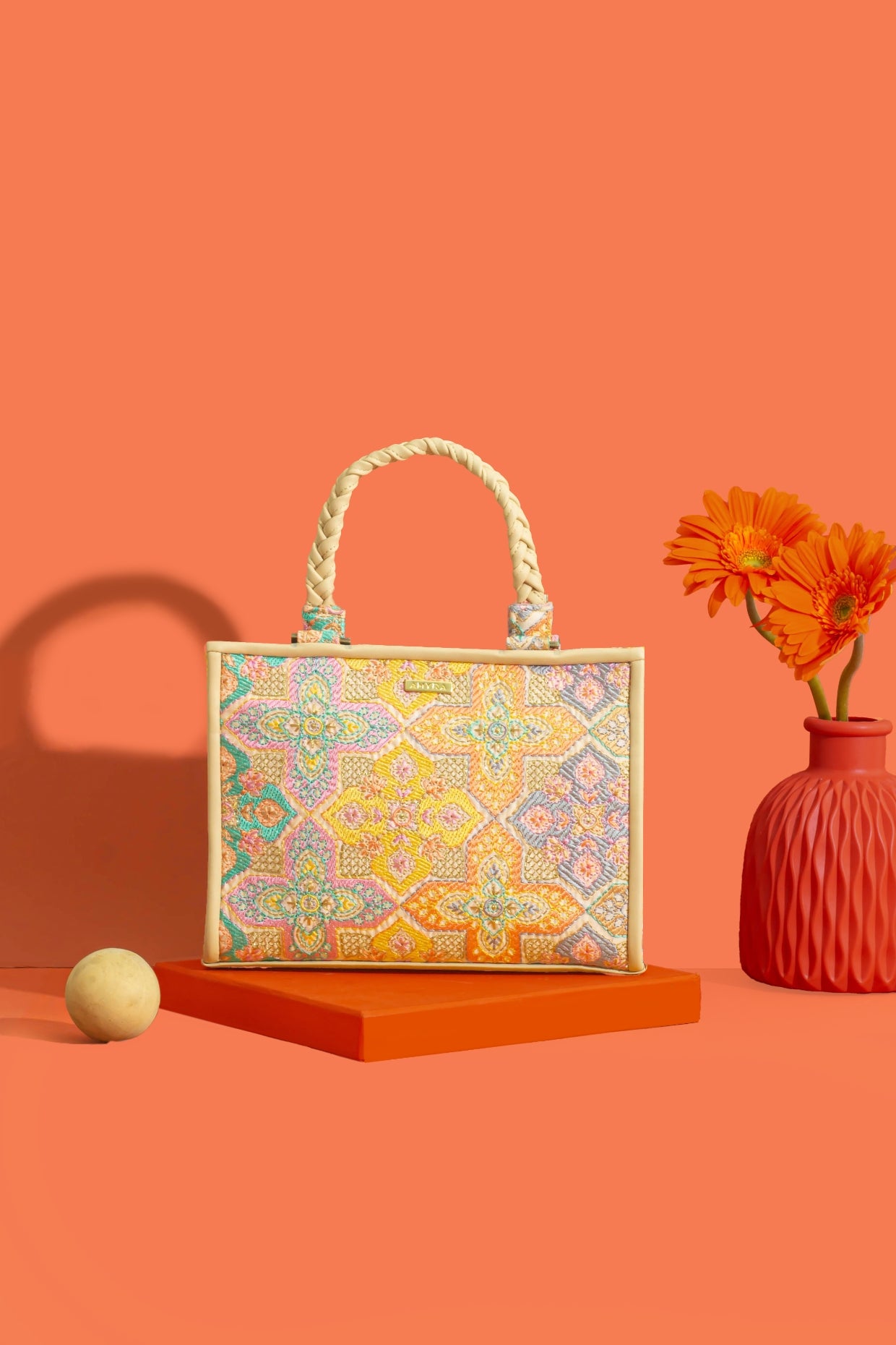 AMNA THREAD EMBROIDERED HANDBAG - PASTEL PINK