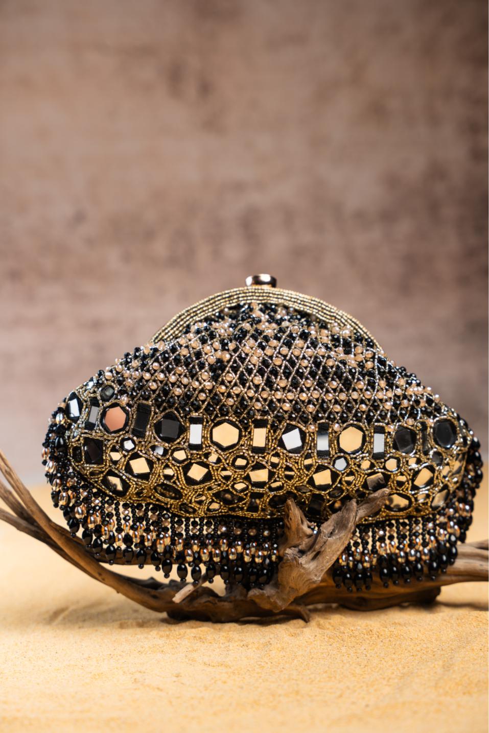 AYNALI CLUTCH BLACK