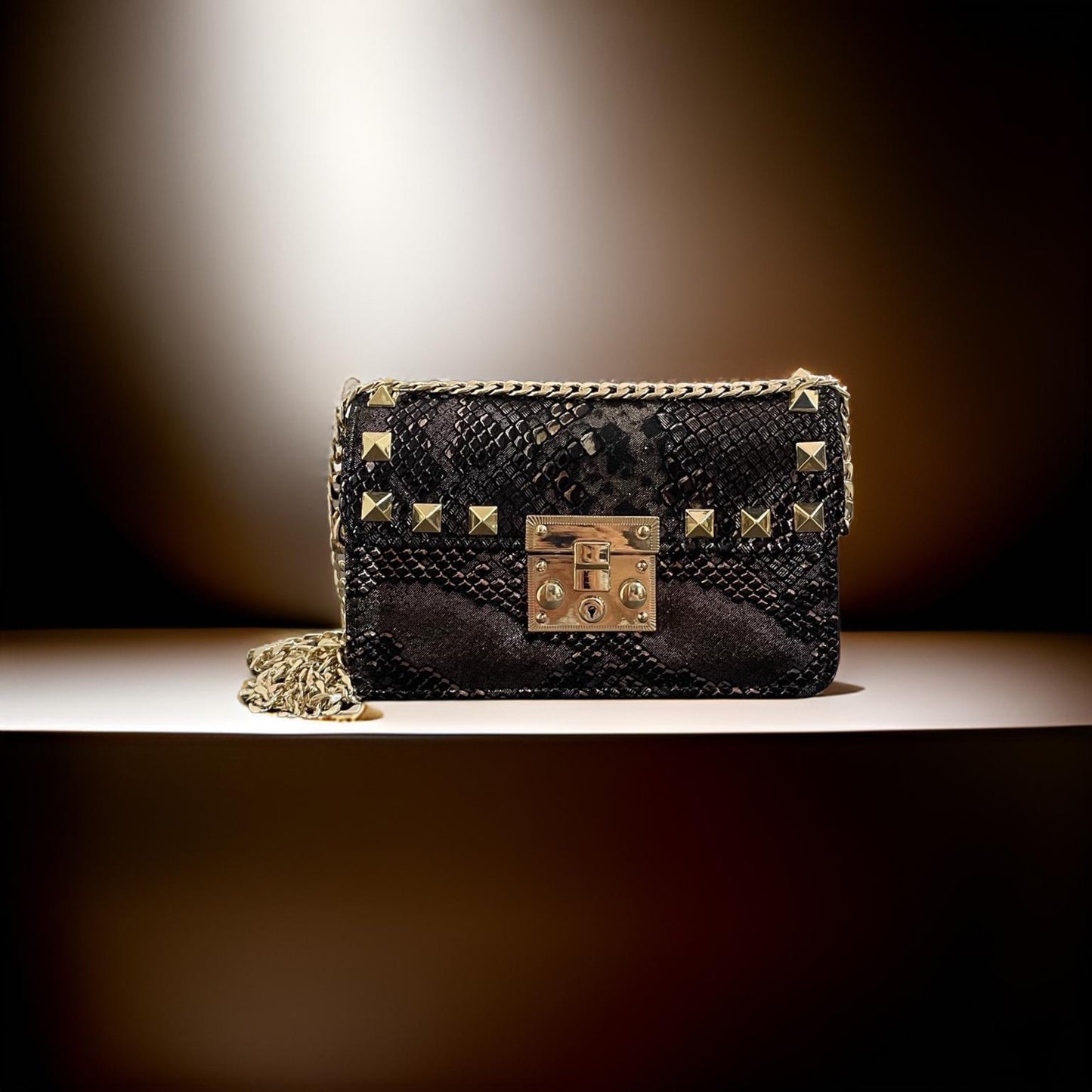 BLACK SLING BAG