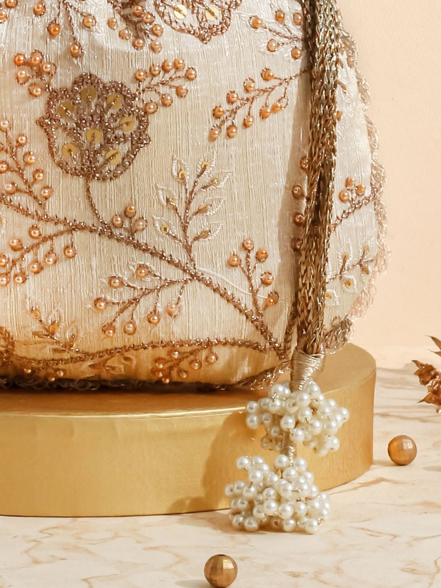 EMBROIDERED SCALLOP POTLI BAG