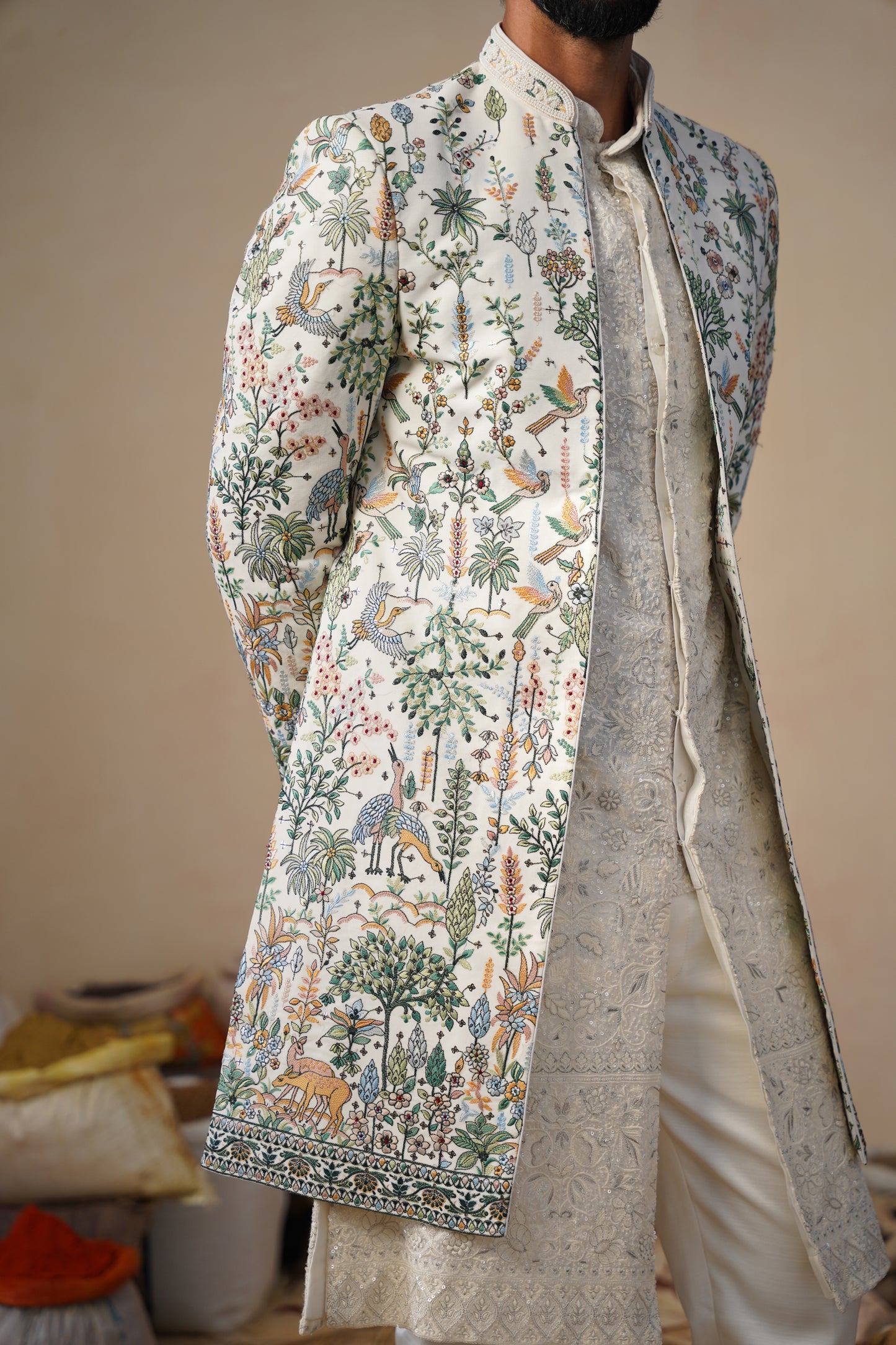PARIND IVORY INDOWESTERN SET