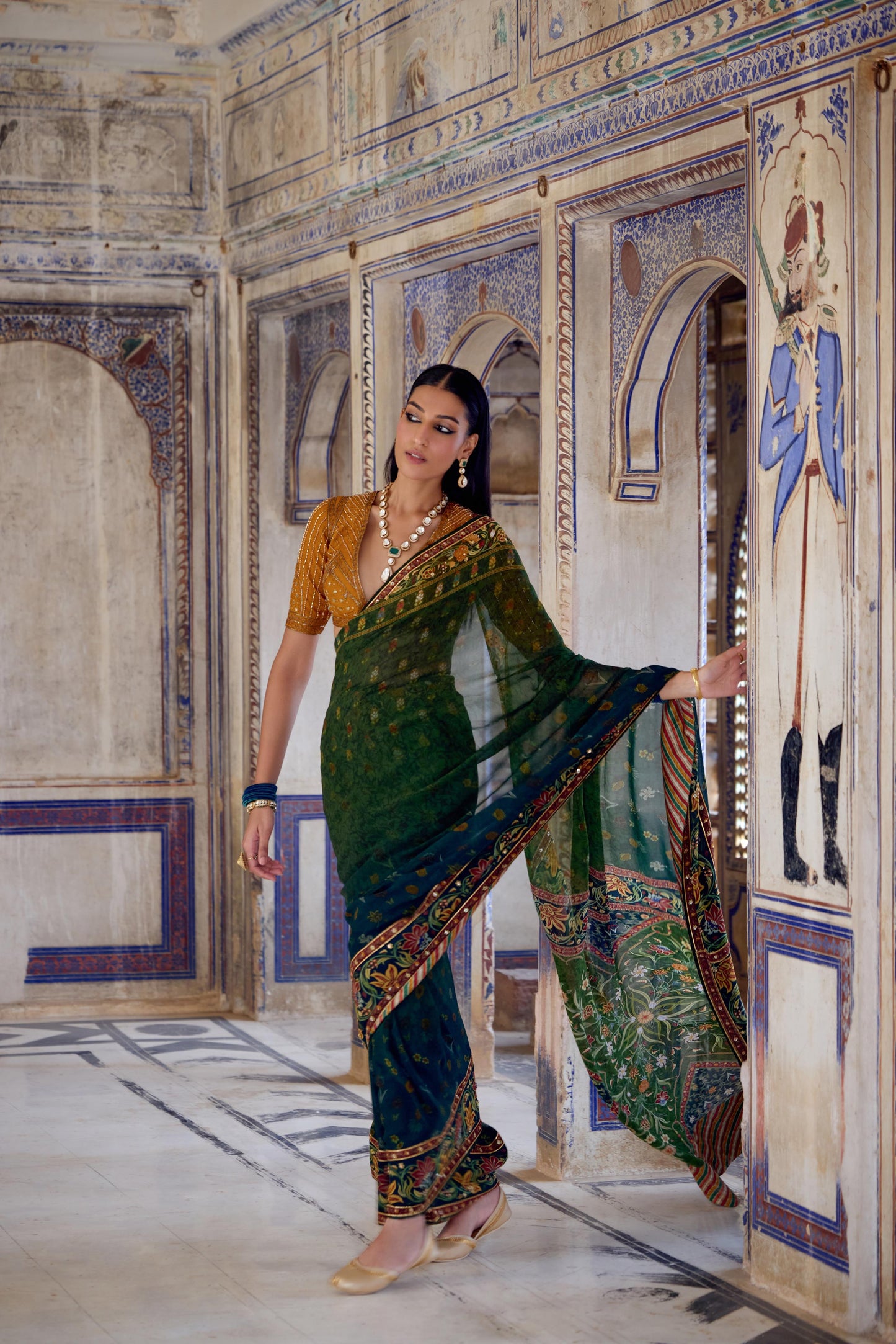 AARNA SAREE