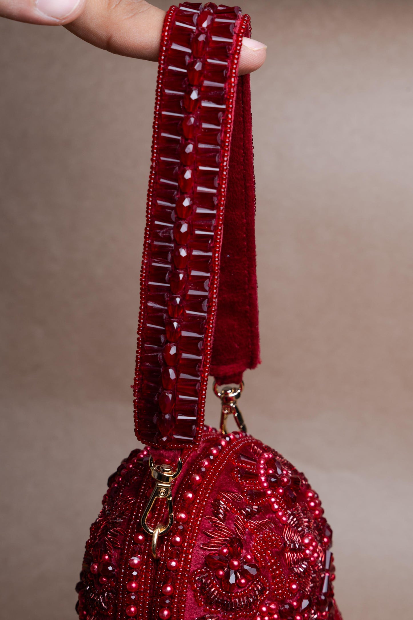 DAMSEL BOX CLUTCH