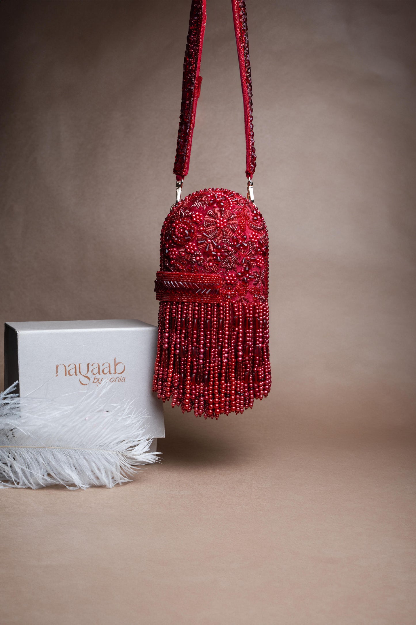 DAMSEL BOX CLUTCH
