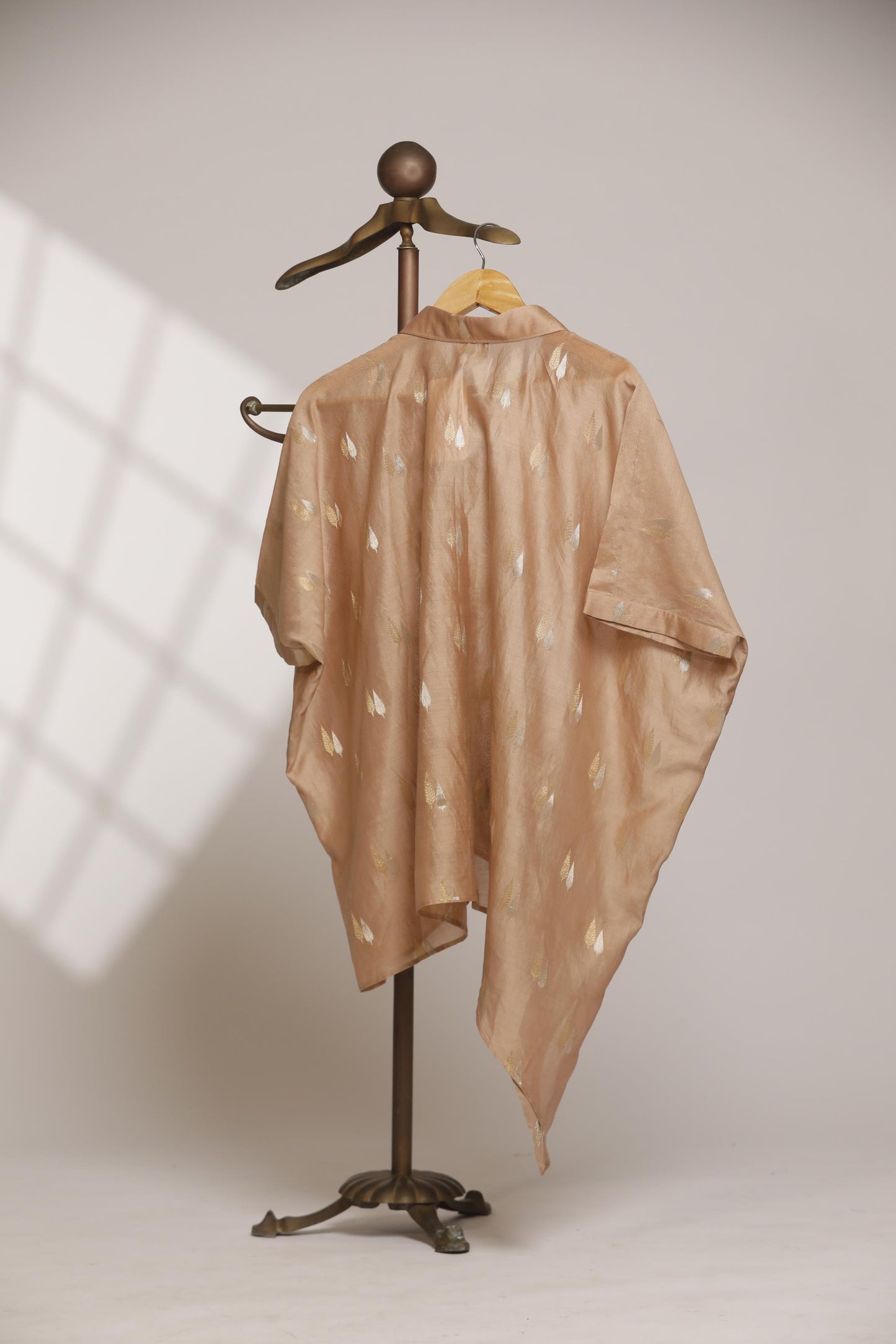 ASYMMETRICAL ROSE SHIRT