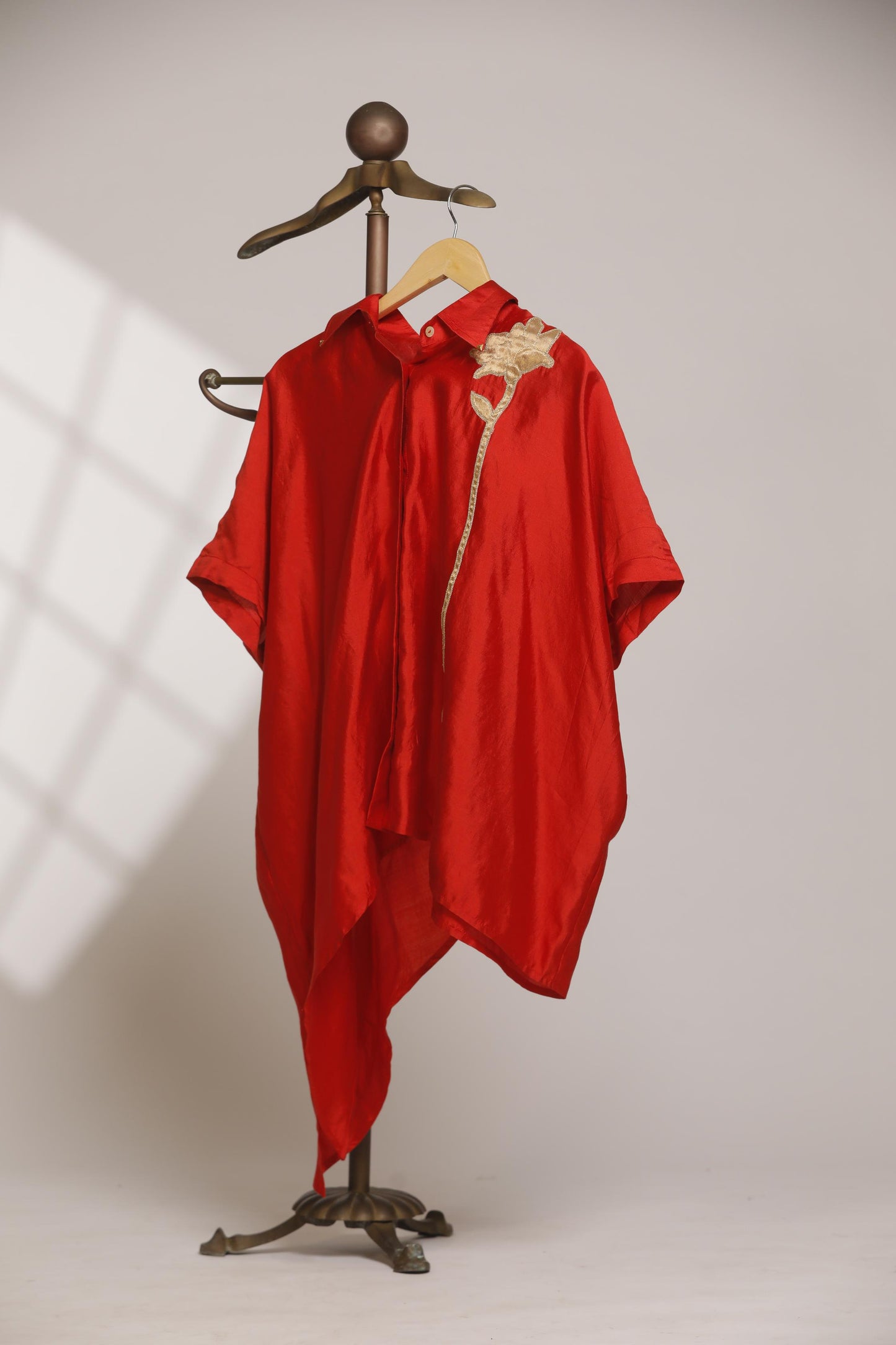 ASYMMETRICAL ROSE SHIRT