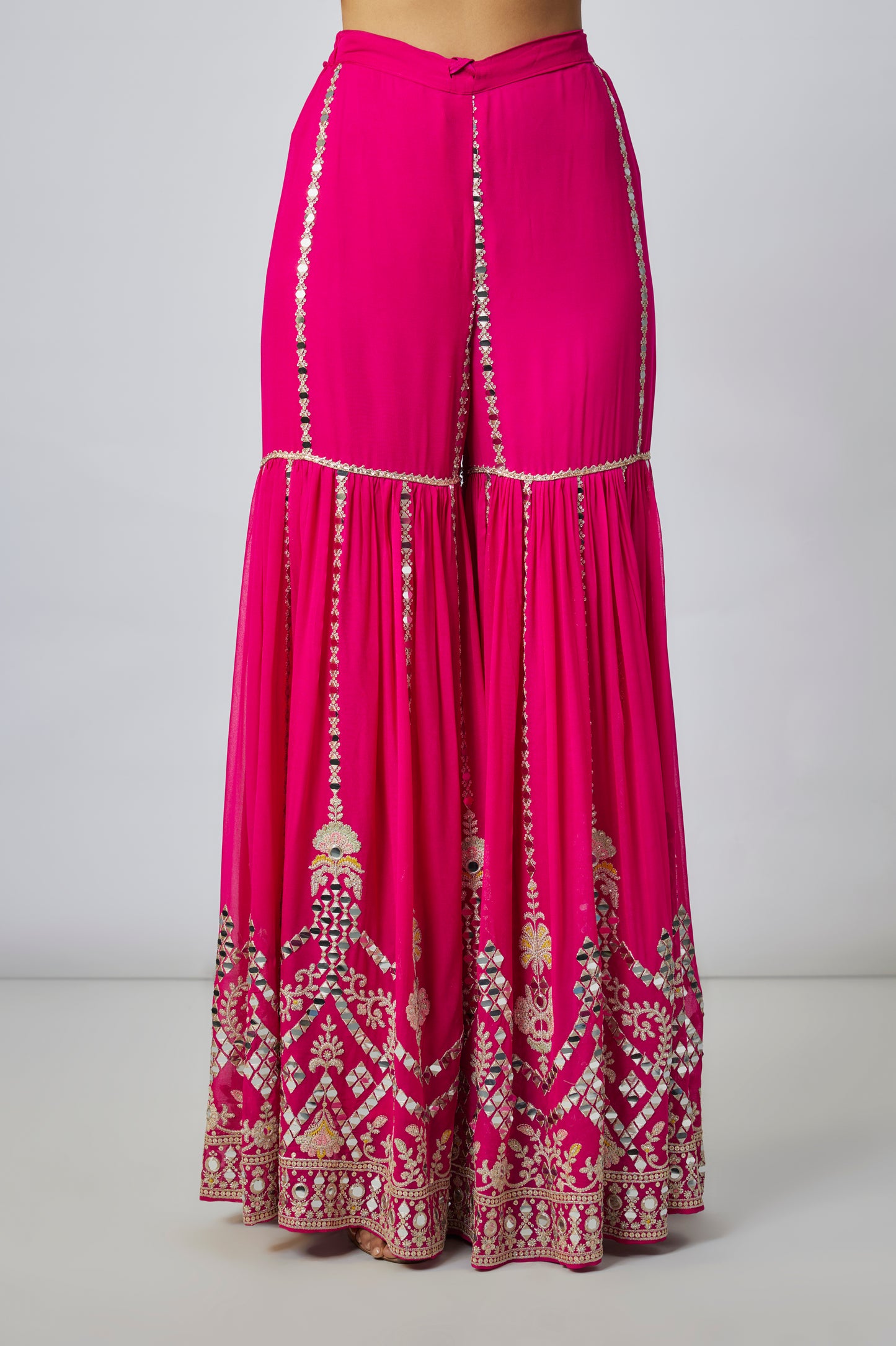 EKANTIKA SHARARA SET