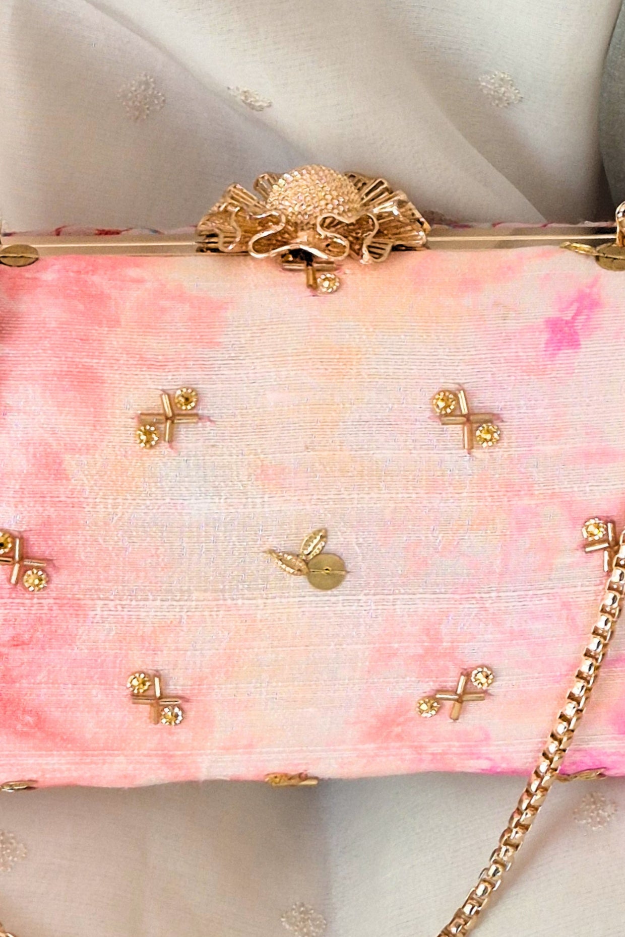 GULBAHAR SHIBORI CLUTCH - PINK