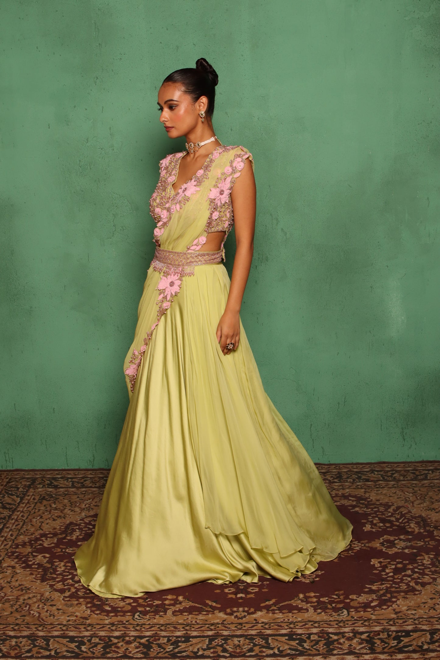 CUTWORK SUNFLOWER FEATHER LEHENGA