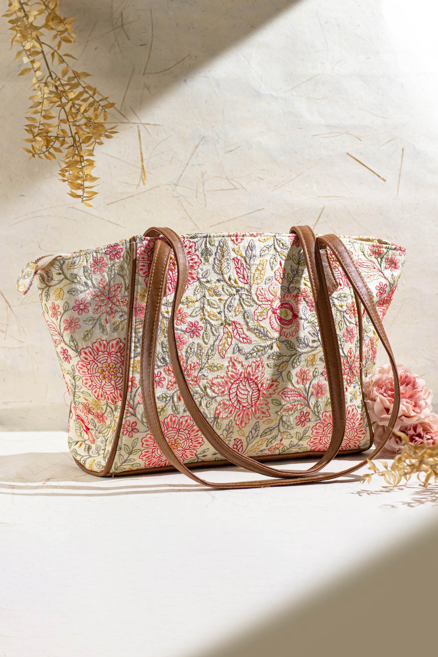 IVY FLORAL EMBROIDERED TOTE BAG