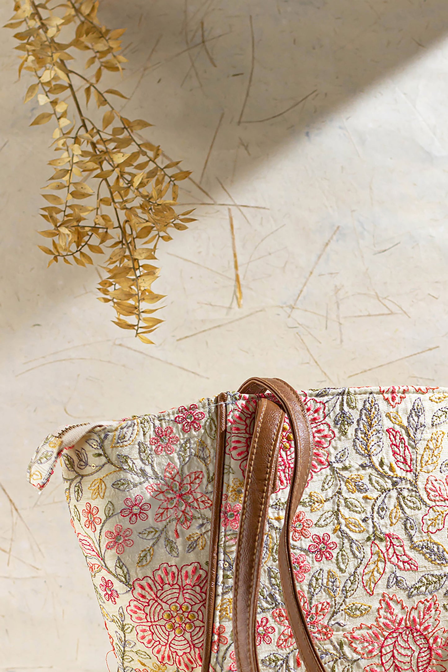 IVY FLORAL EMBROIDERED TOTE BAG