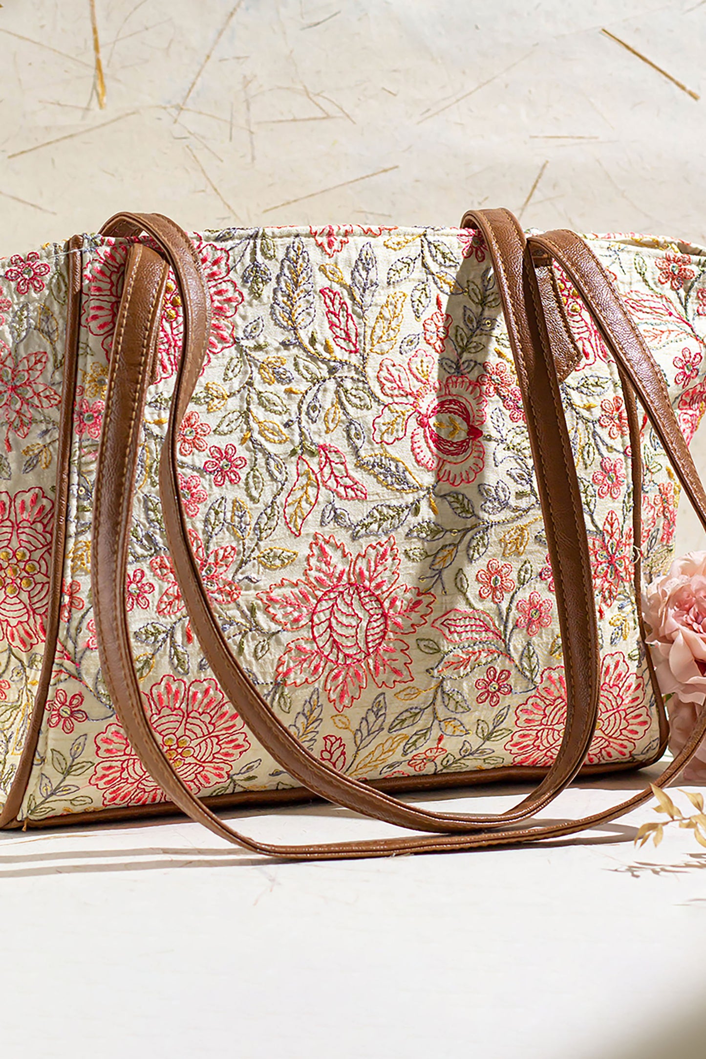 IVY FLORAL EMBROIDERED TOTE BAG