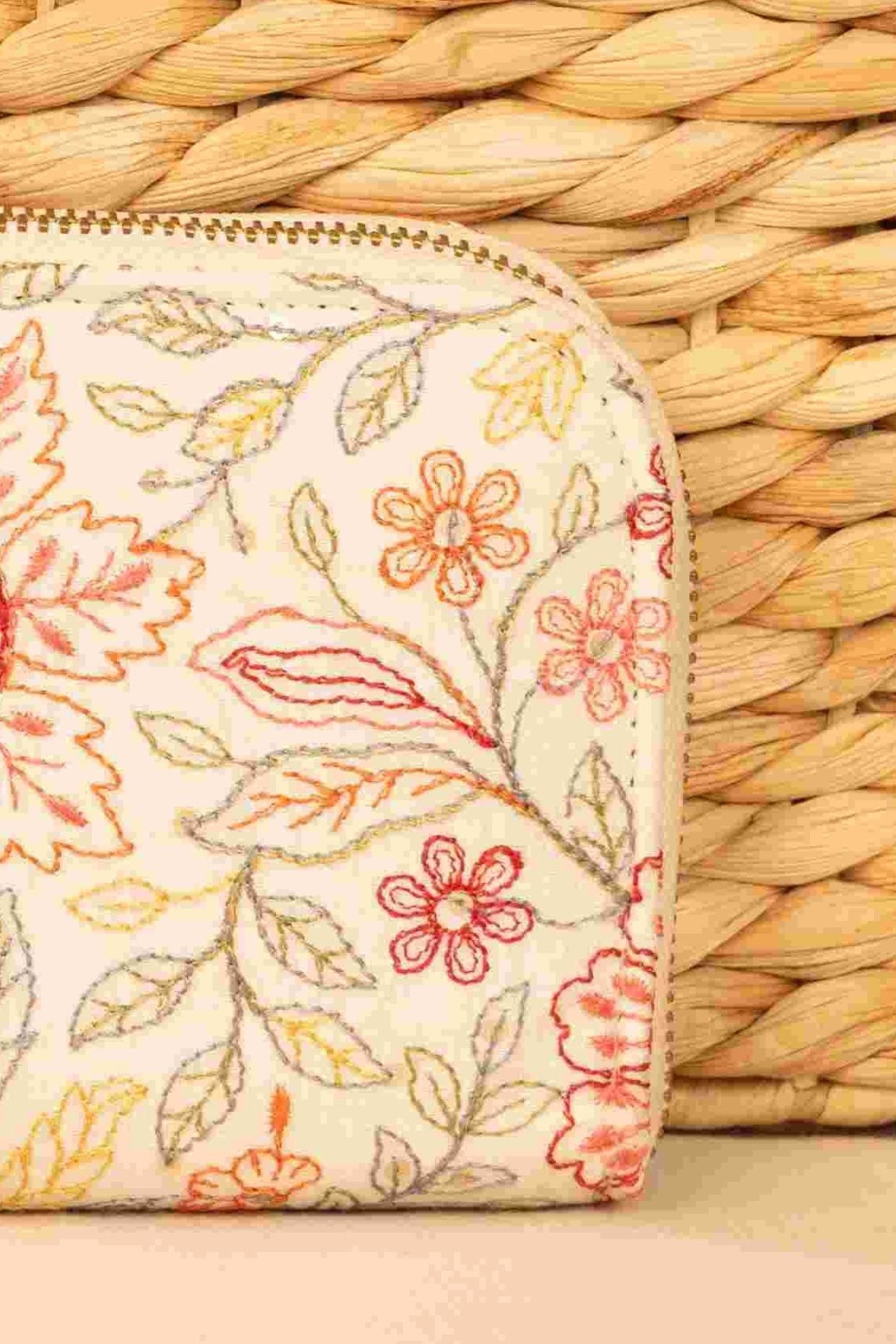 IVY FLORAL EMBROIDERED WALLET