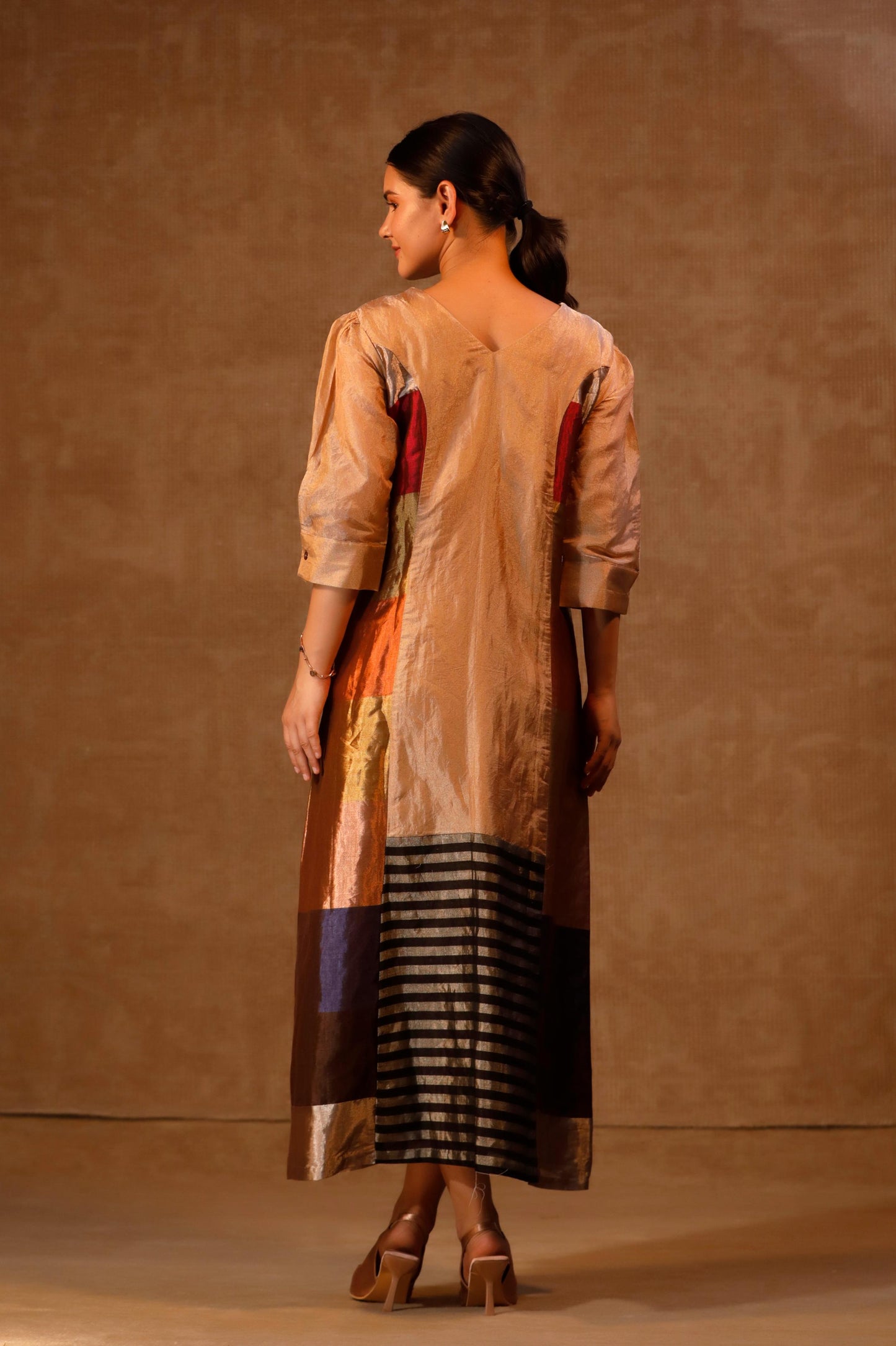 DHUN ZARI STRIPED V - DRESS