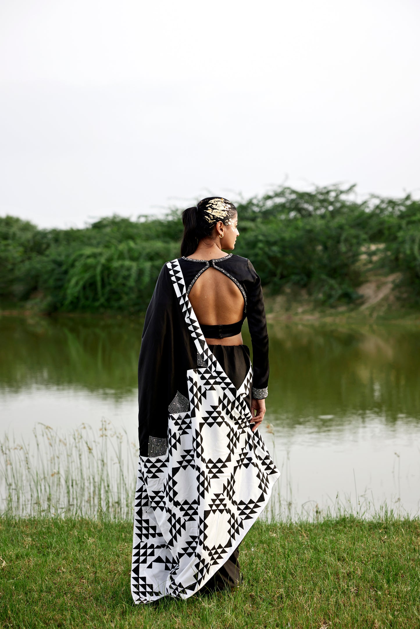 BLACK SAREE