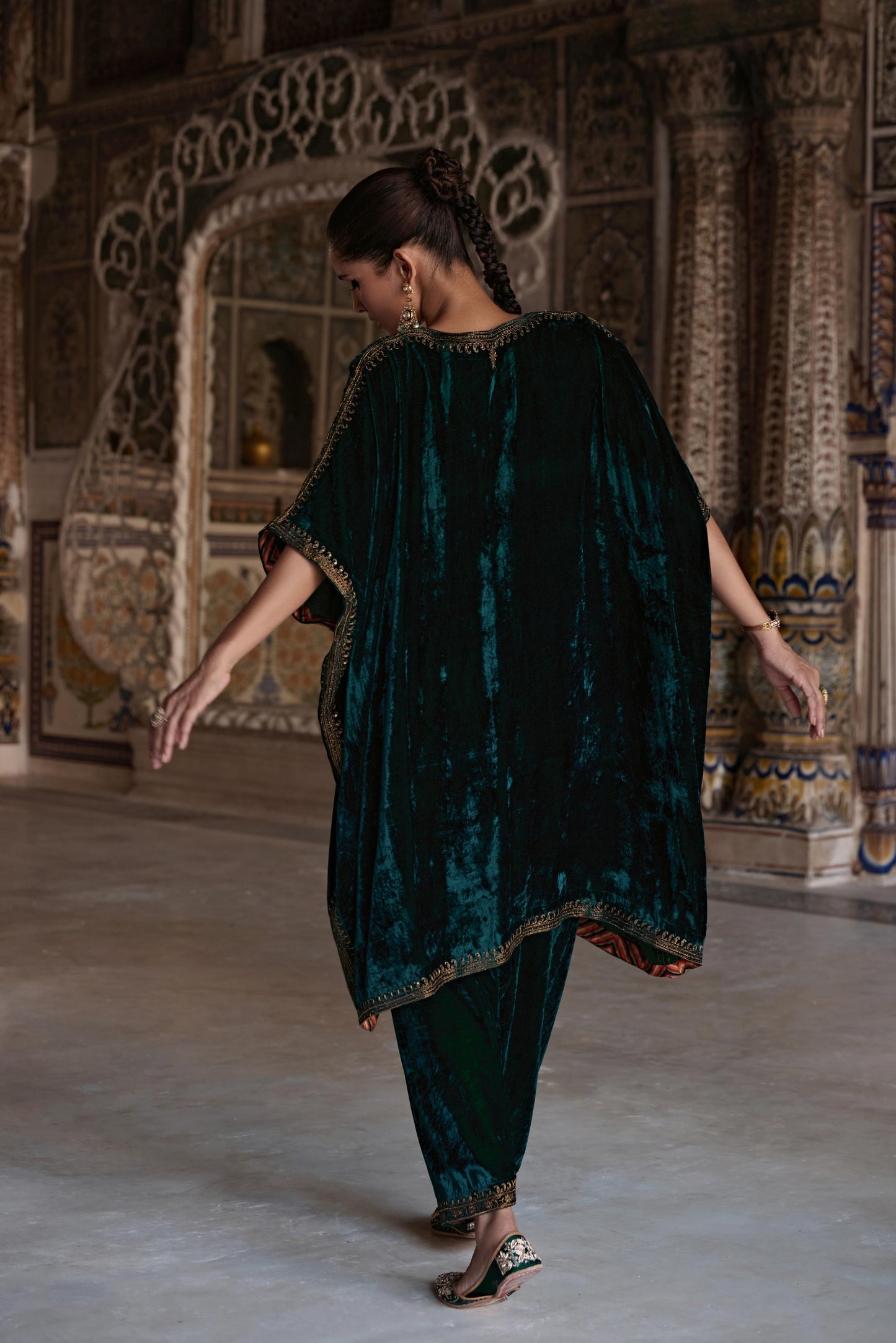 ZOHRA KAFTAN SET