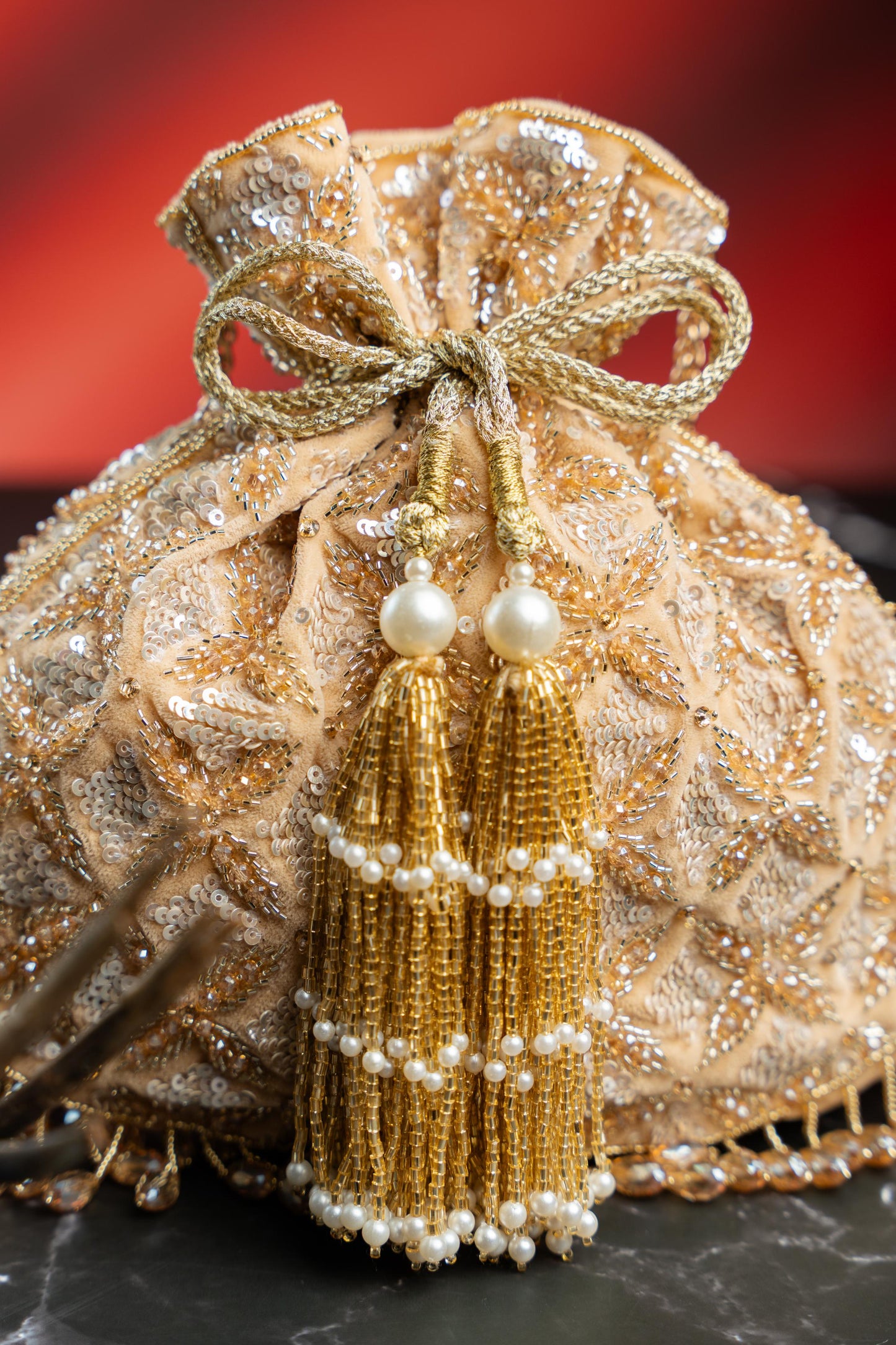 LEAFY LATTICE CHAMPAGNE