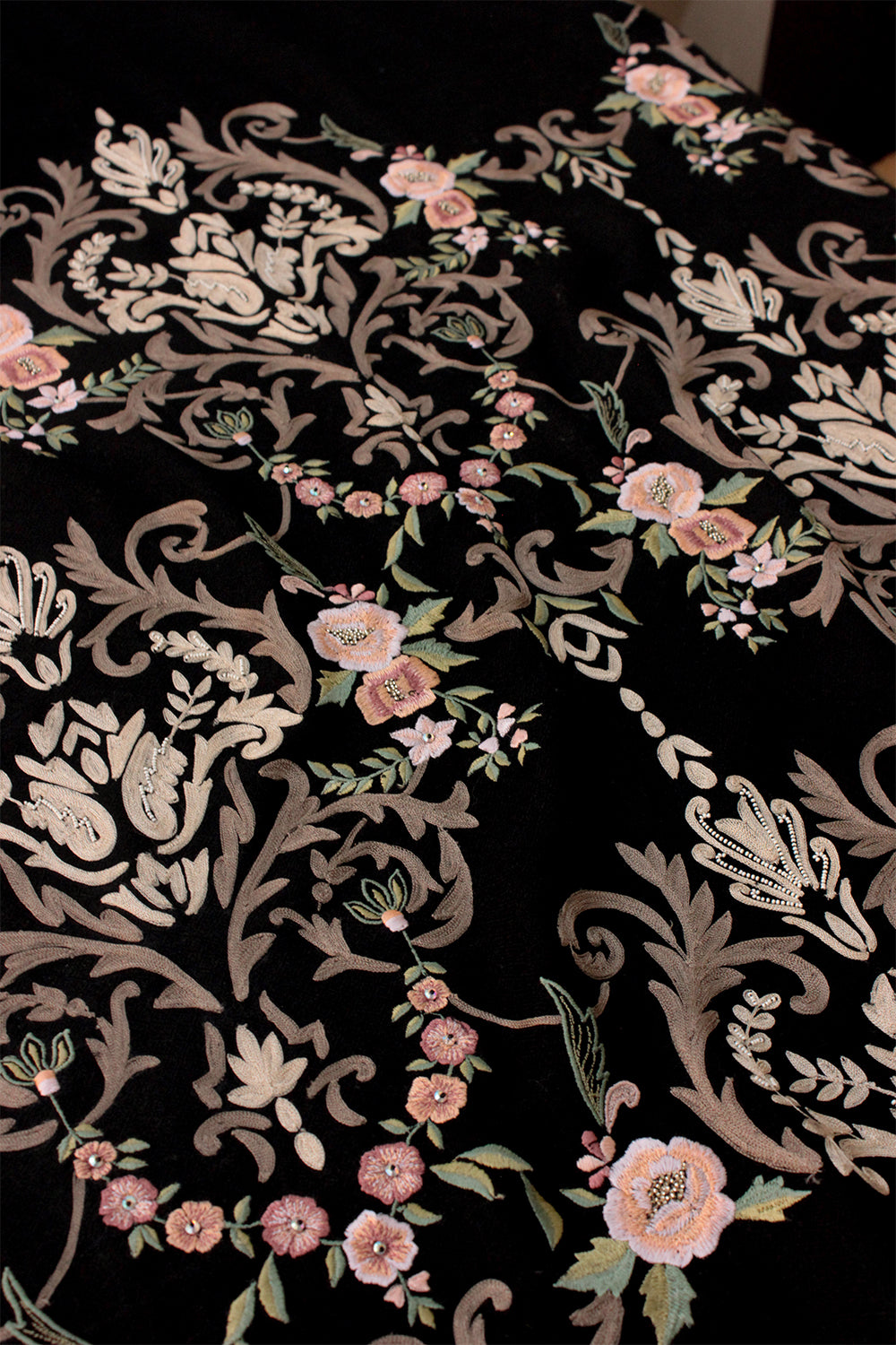 VICTORIAN LOVE EMBROIDERED STOLE