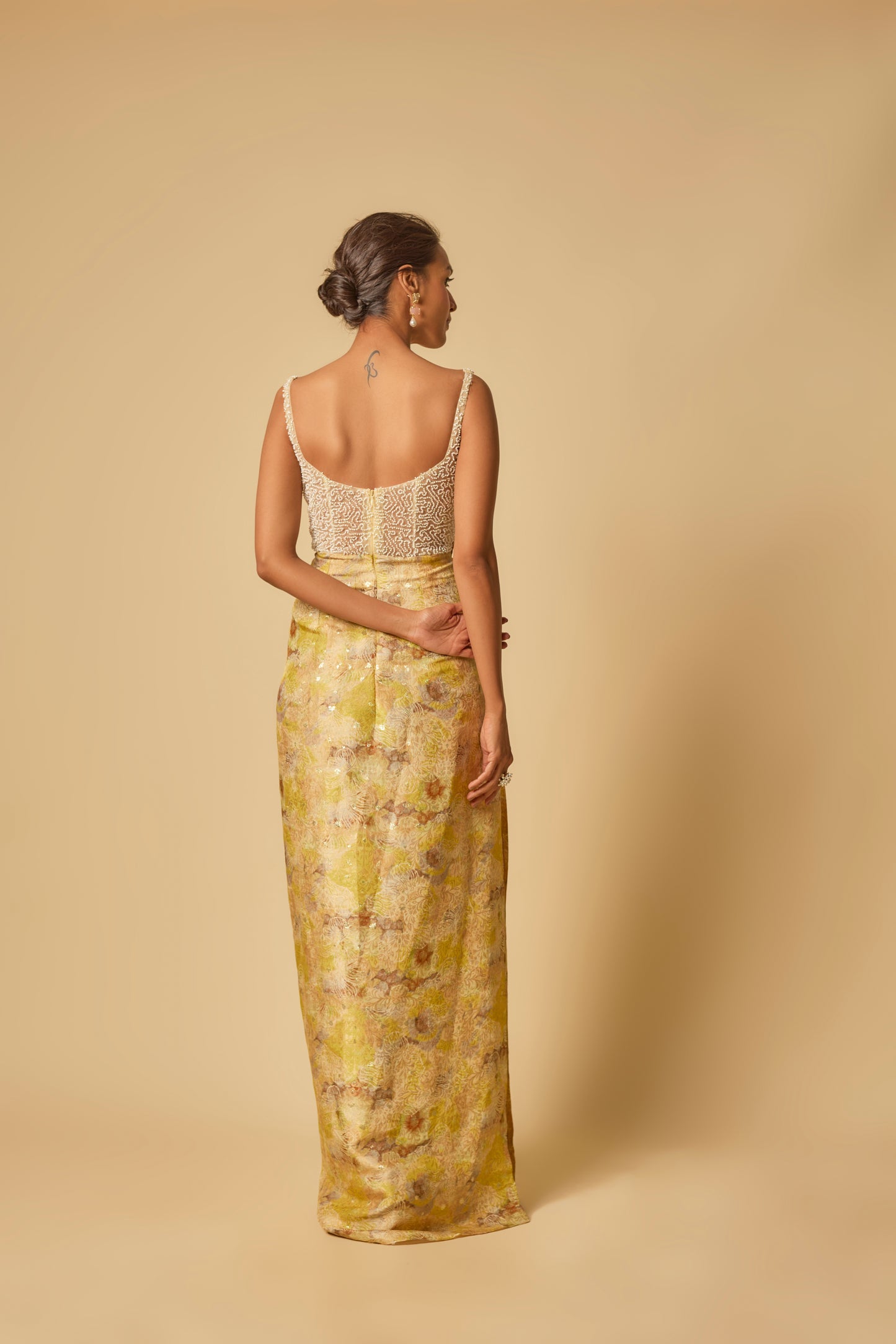 YELLOW GOWN