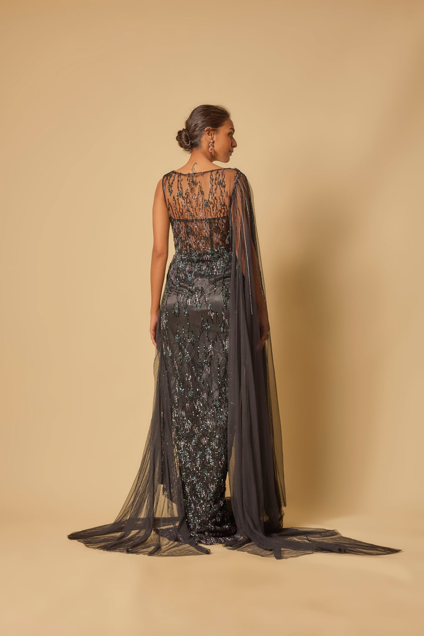 BLACK GOWN
