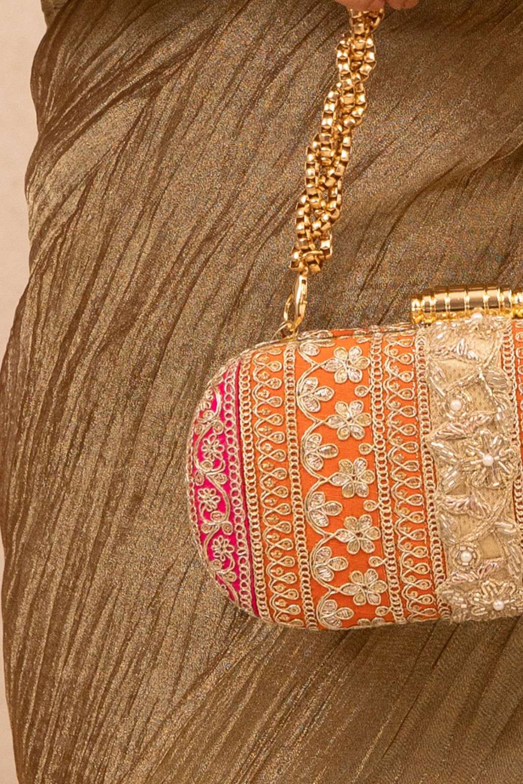 NAAZ CAPSULE CLUTCH