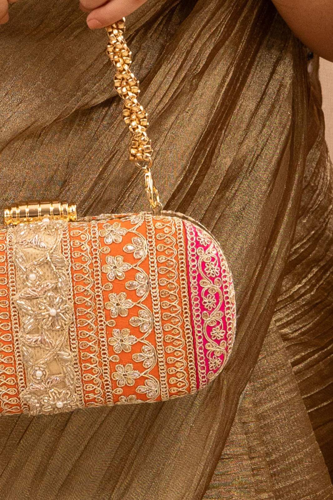NAAZ CAPSULE CLUTCH