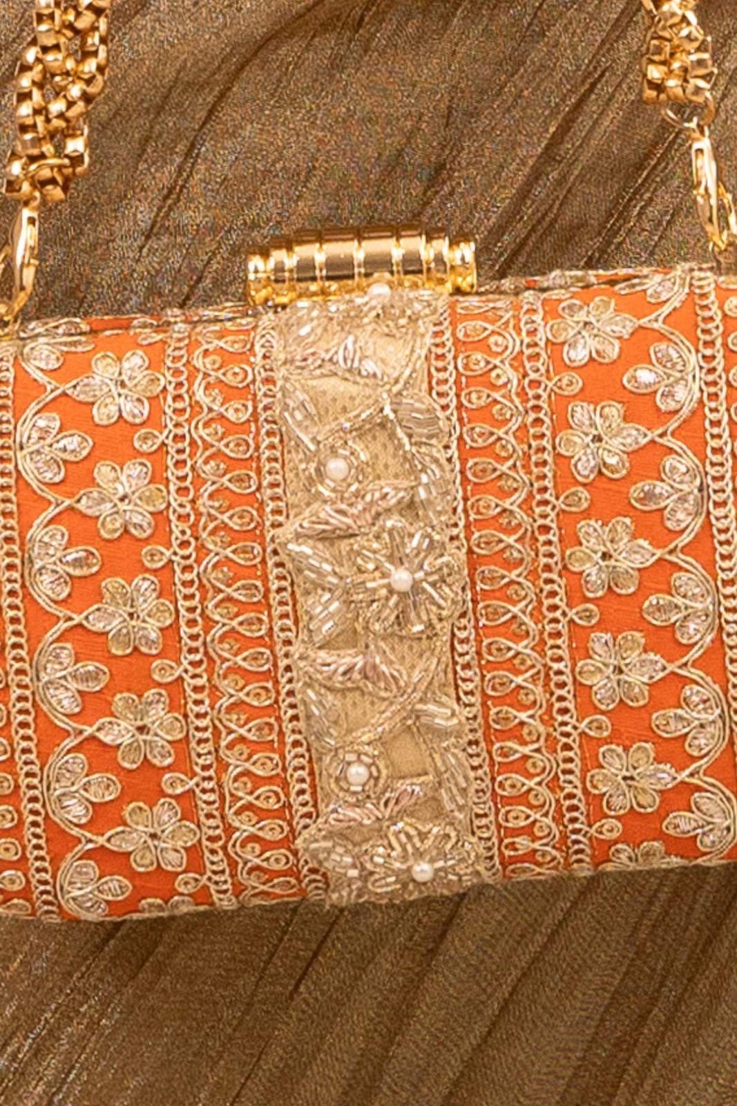 NAAZ CAPSULE CLUTCH