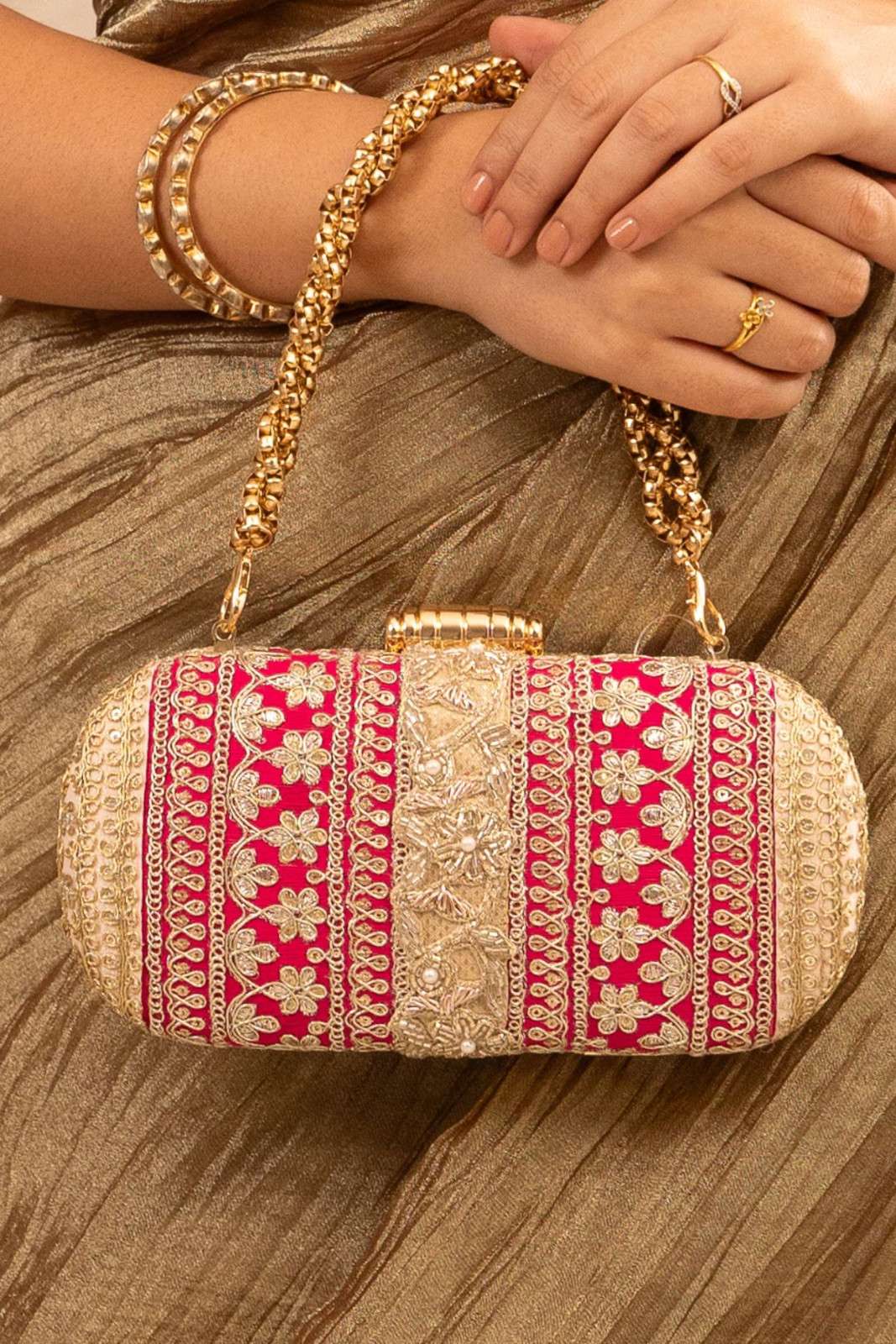 NAAZ CAPSULE CLUTCH