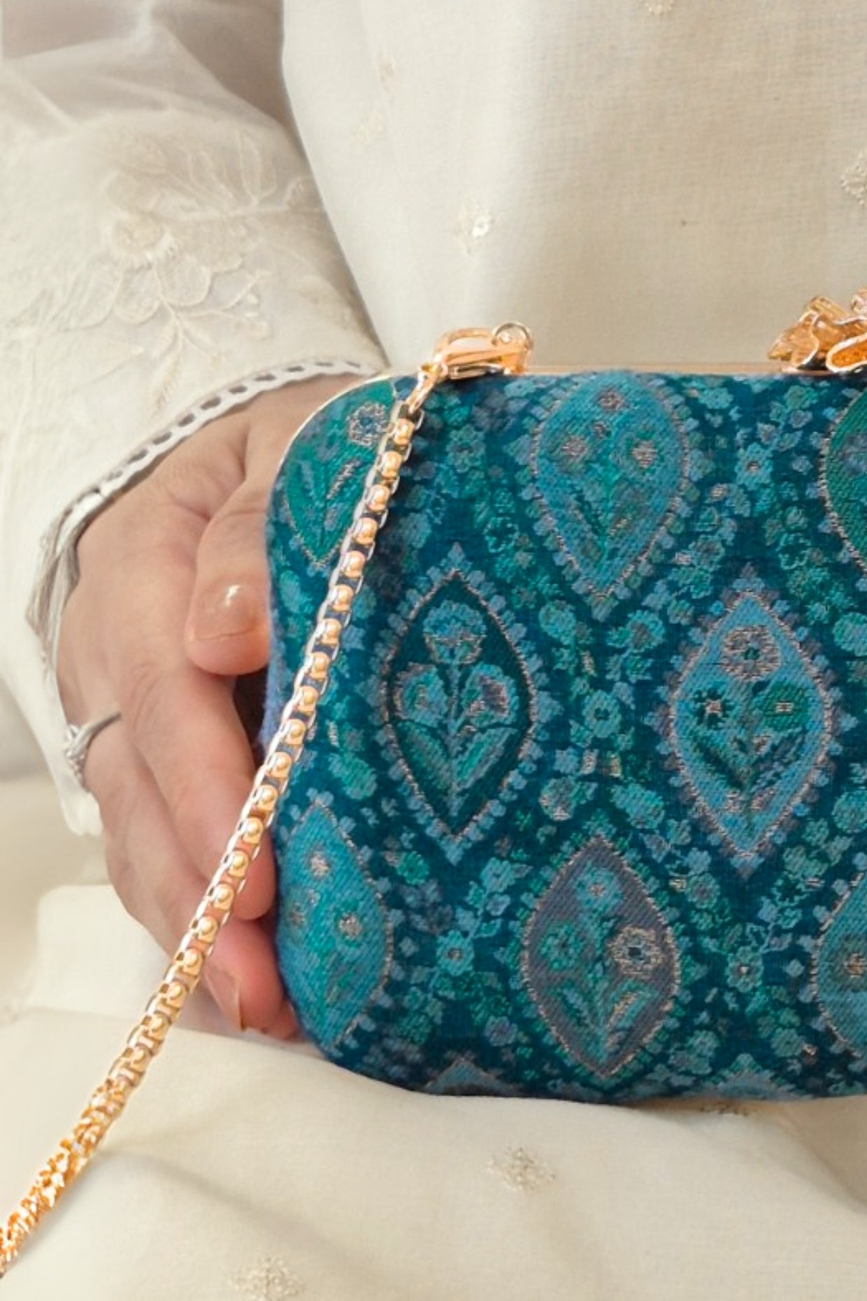 NEER PASHMINA CASHMERE CLUTCH - BLUE