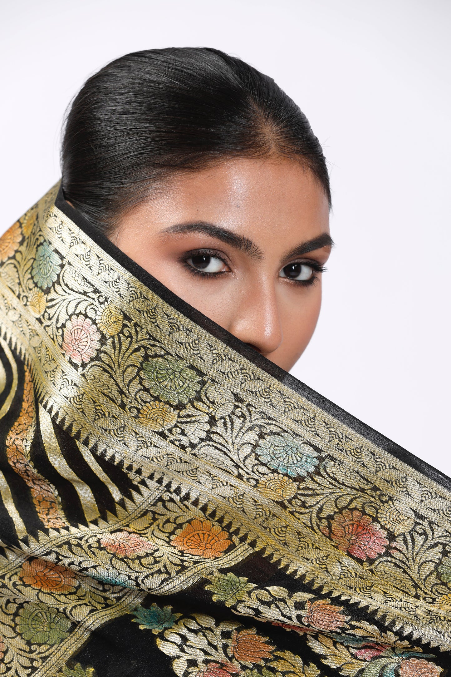 HANDWOVEN GEORGETTE HANDPAINTED SAREE