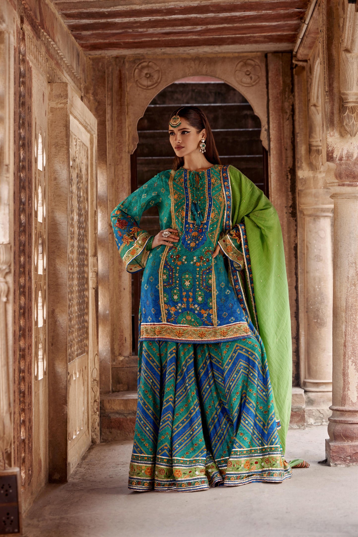AMAIRA SHARARA SET