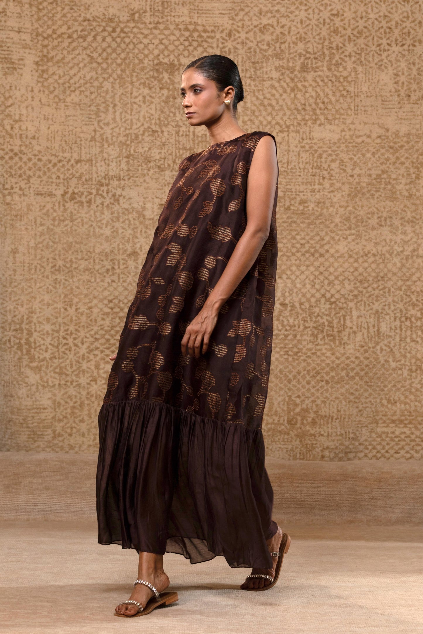 ORGANZA APPLIQUE DRESS - BROWN