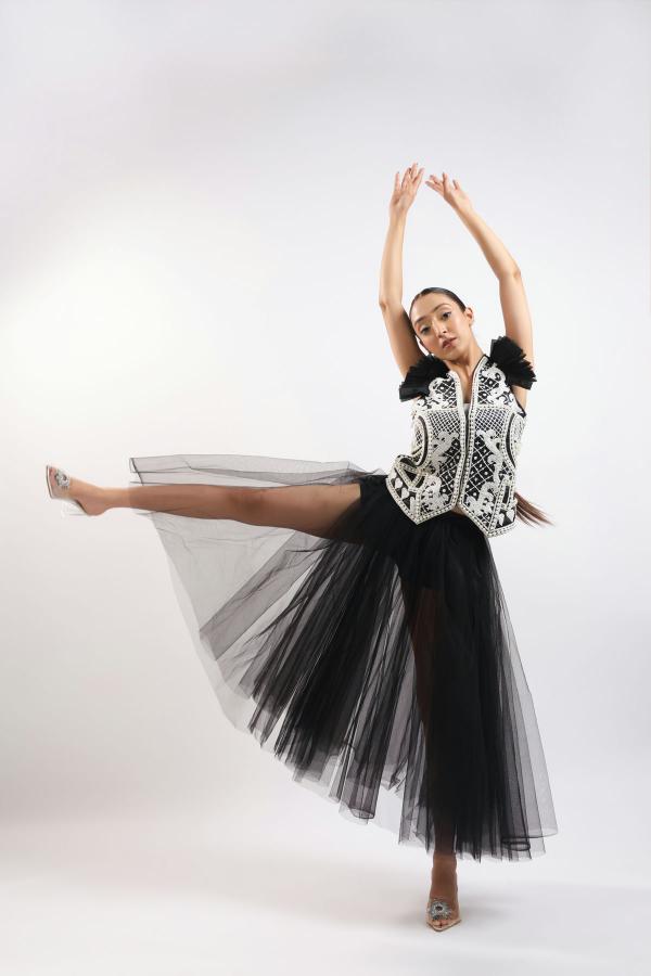 BLACK WAIST COAT AND SKIRT