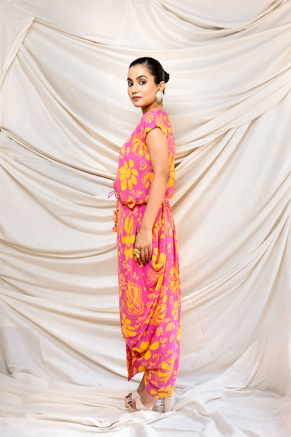 PACHEDI PEELI BUTI DRESS