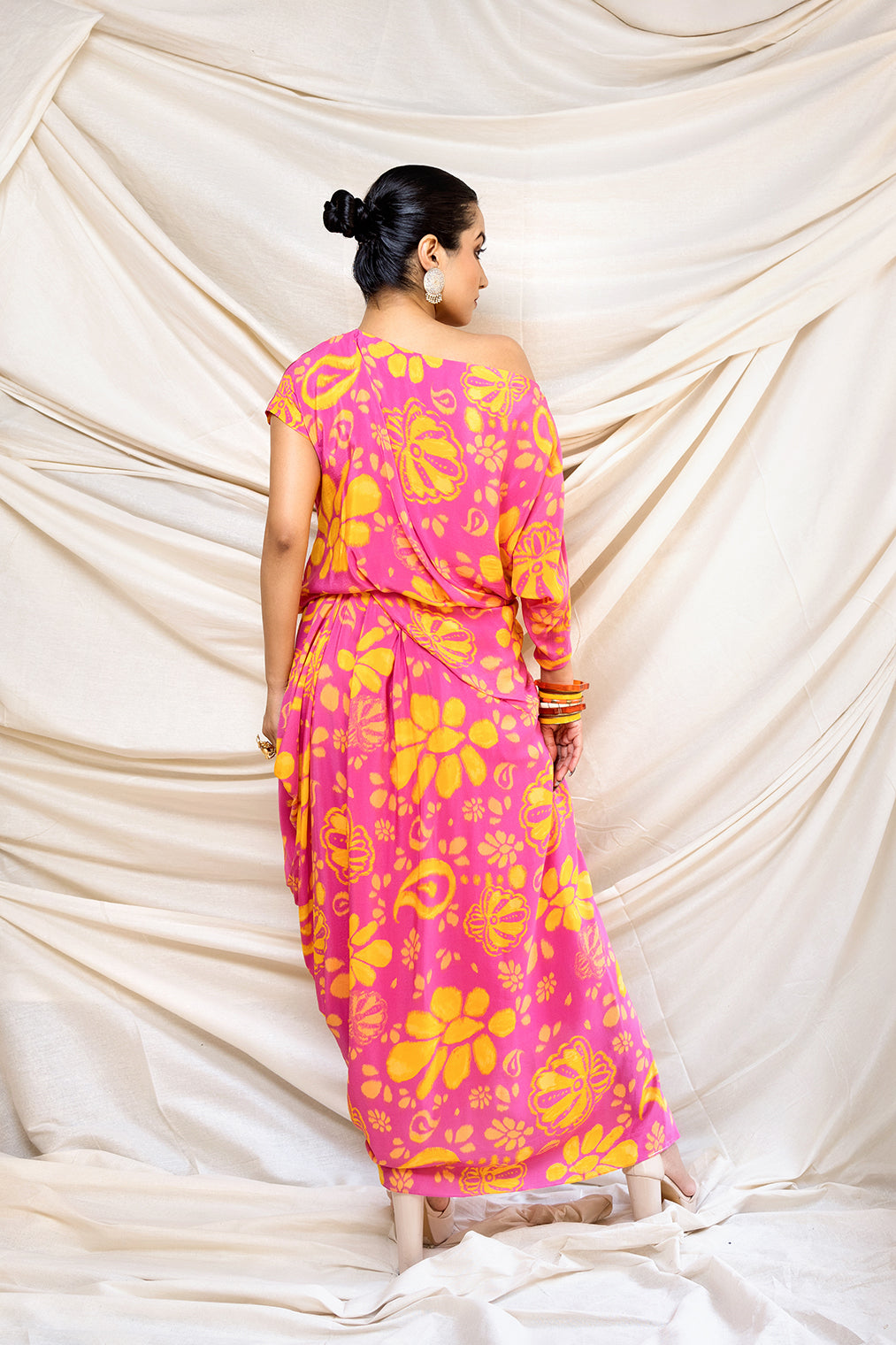 PACHEDI PEELI BUTI DRESS