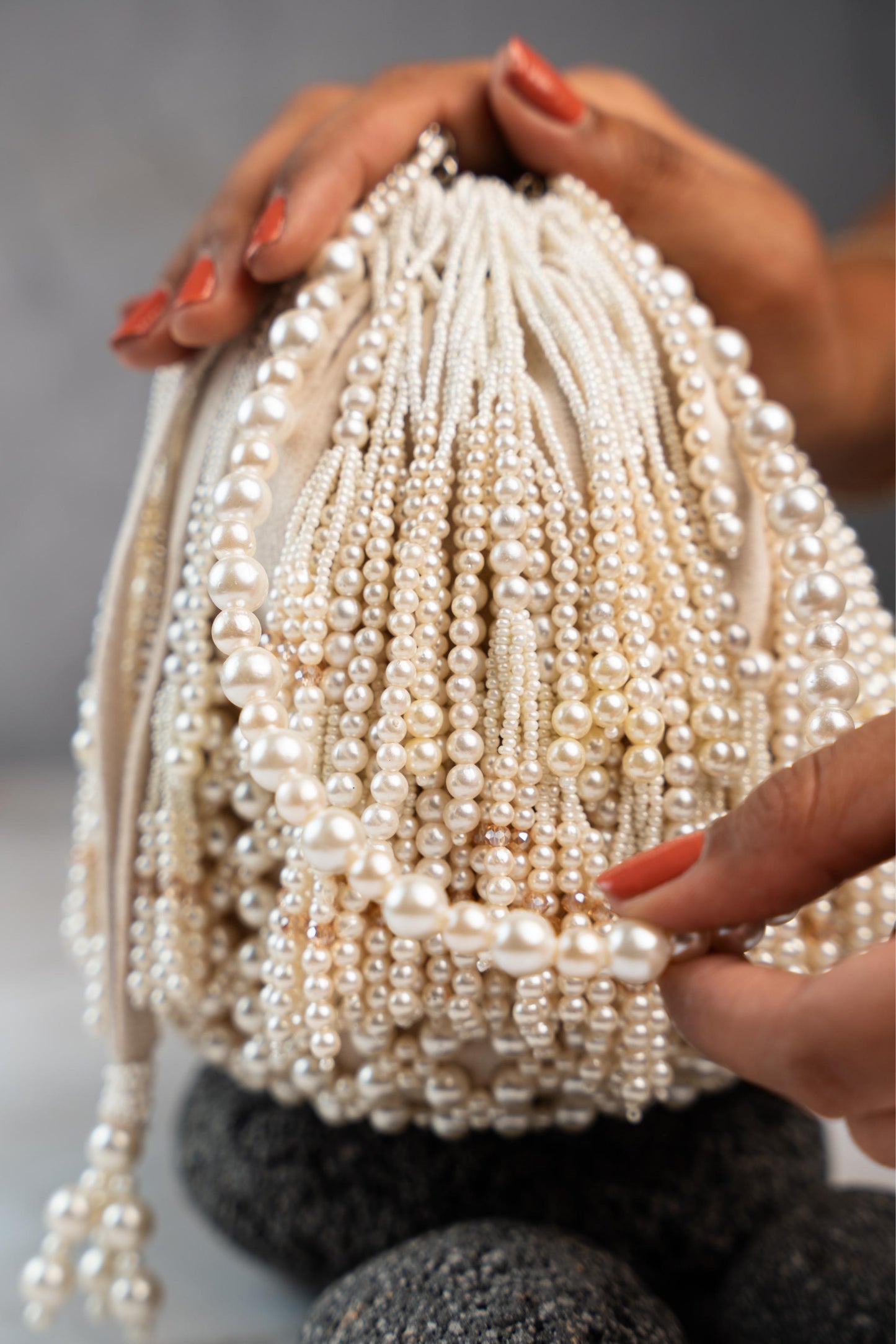 RAINDROPS PEARL TASSEL