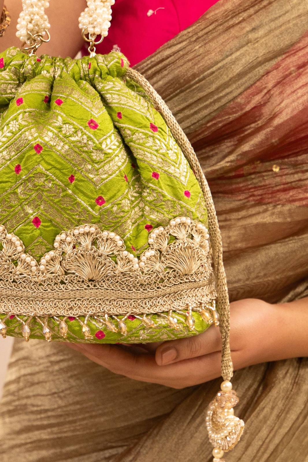 RUMANI BANDHANI BUCKET BAG